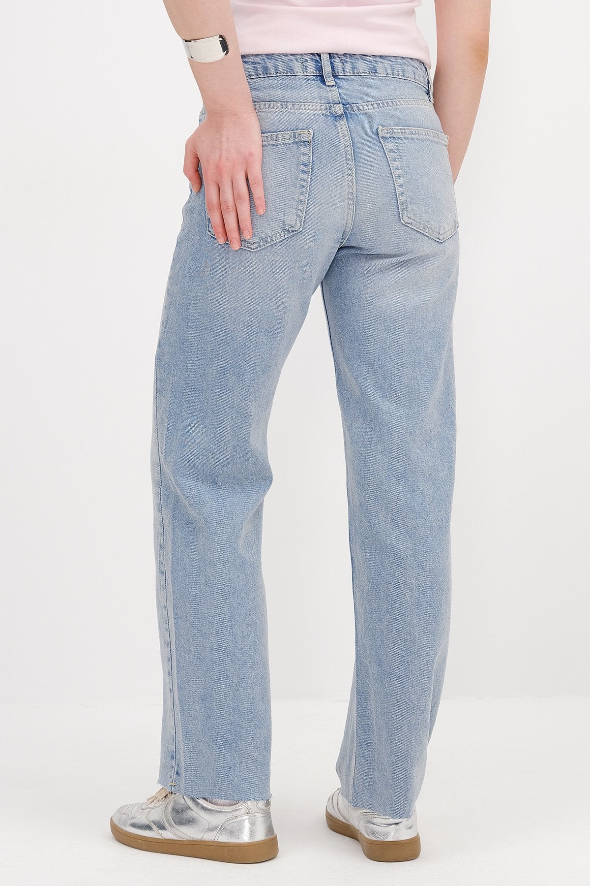Light-Blue_Straight-Jean-Trousers-addax