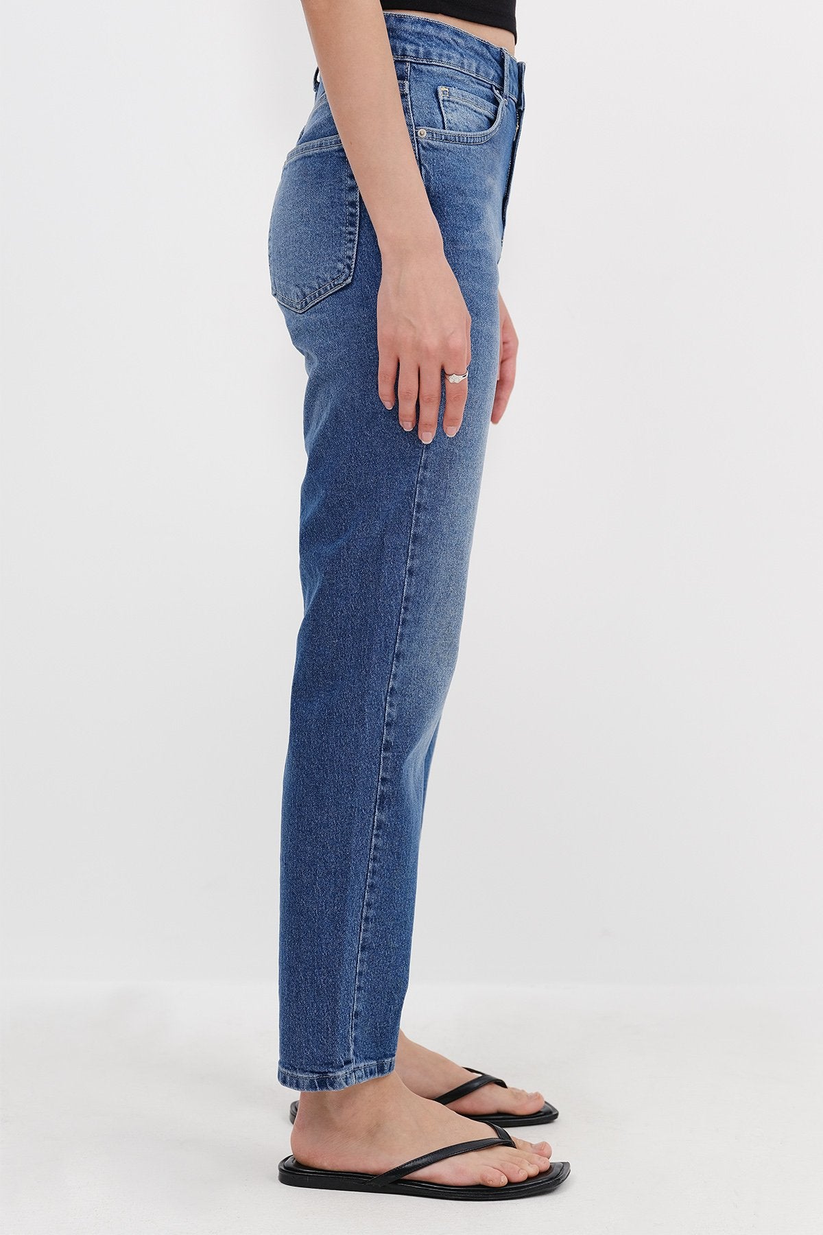 Tint_High-Waist-Mom-Jean-Trousers-addax