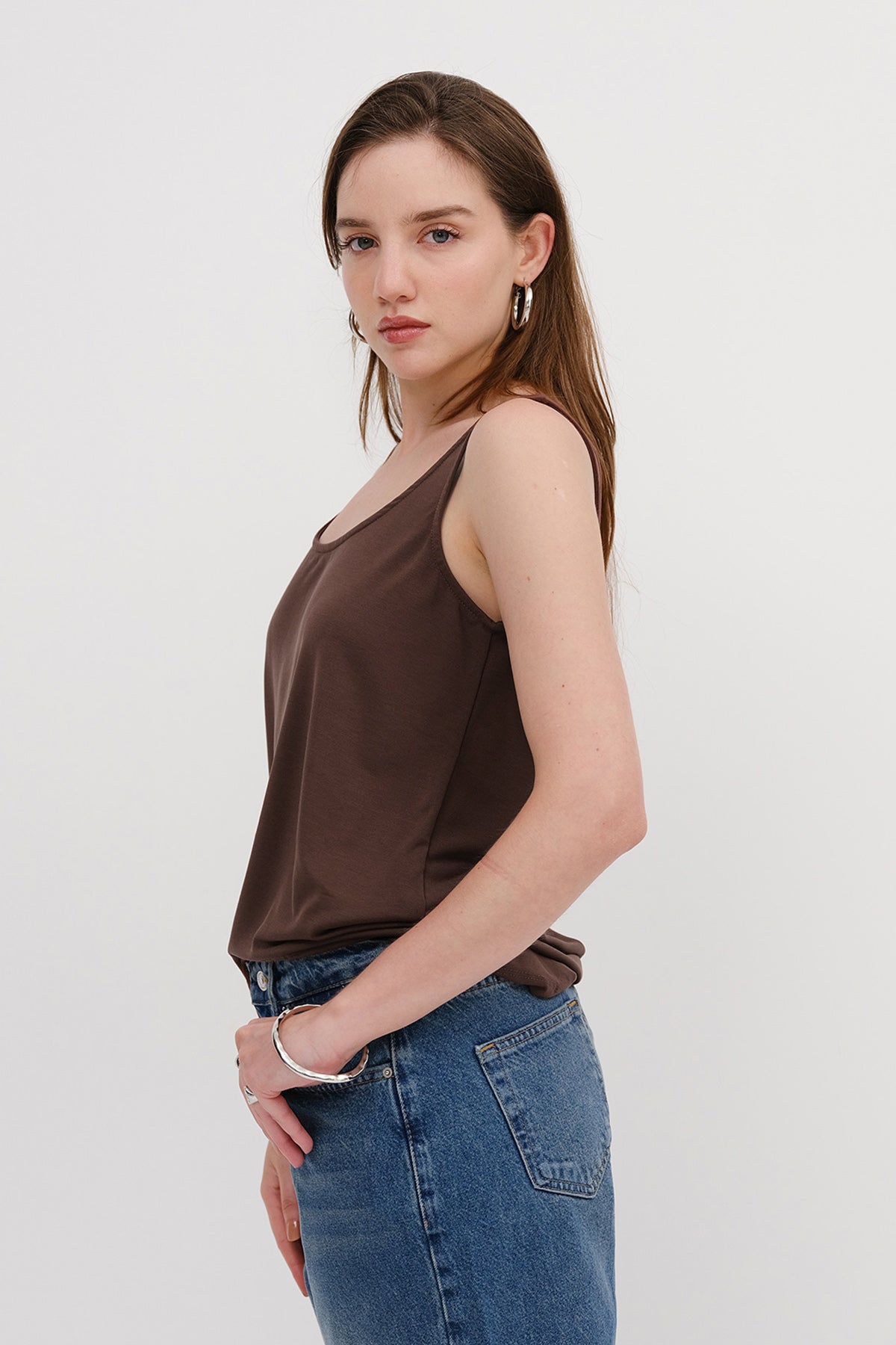 Brown_U-Neck-Sleeveless-Blouse-addax
