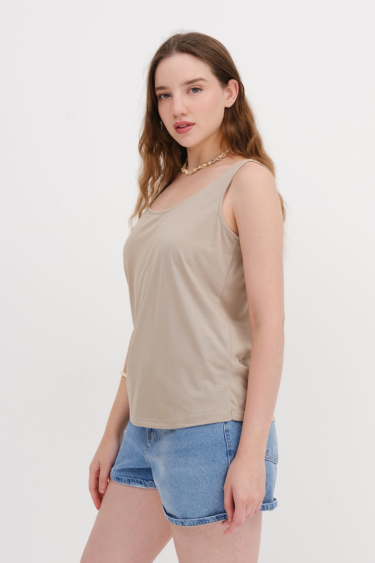 Mink_U-Neck-Sleeveless-Blouse-addax