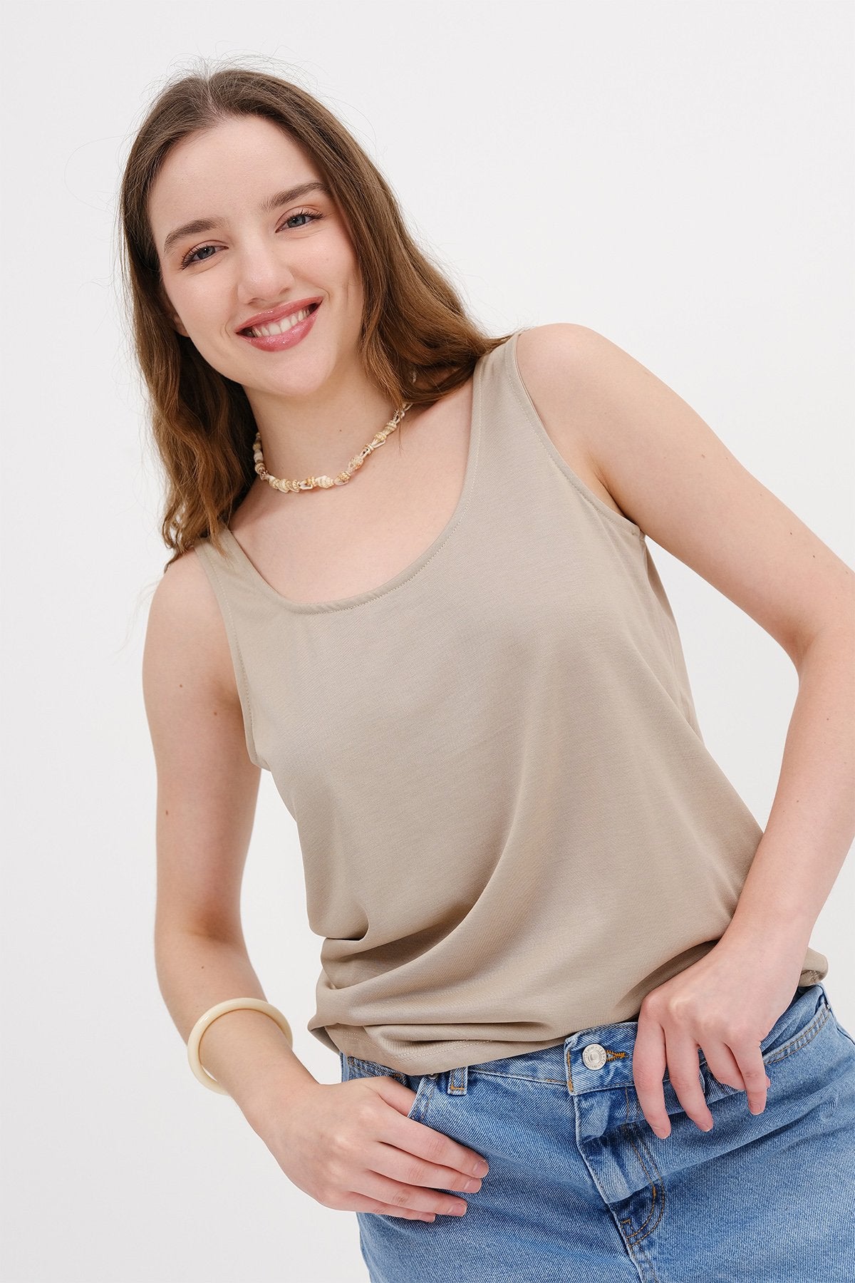 Mink_U-Neck-Sleeveless-Blouse-addax