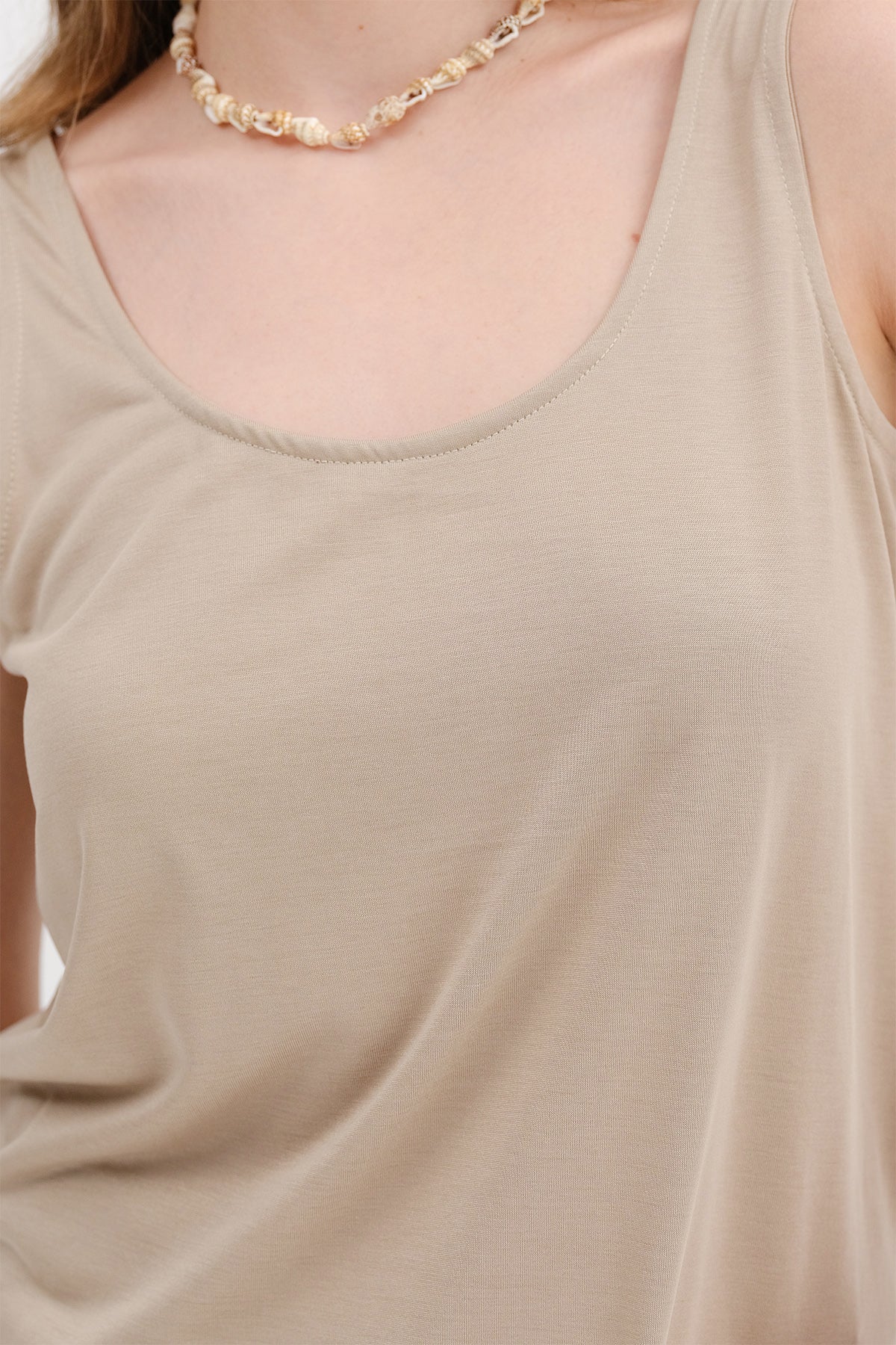 Mink_U-Neck-Sleeveless-Blouse-addax