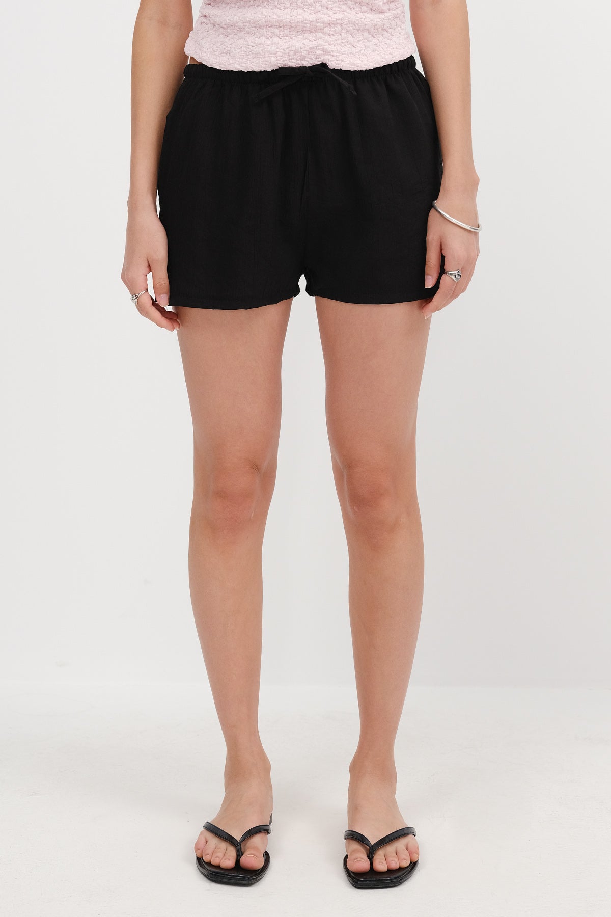 Black_Elastic-Waist-Shorts-addax
