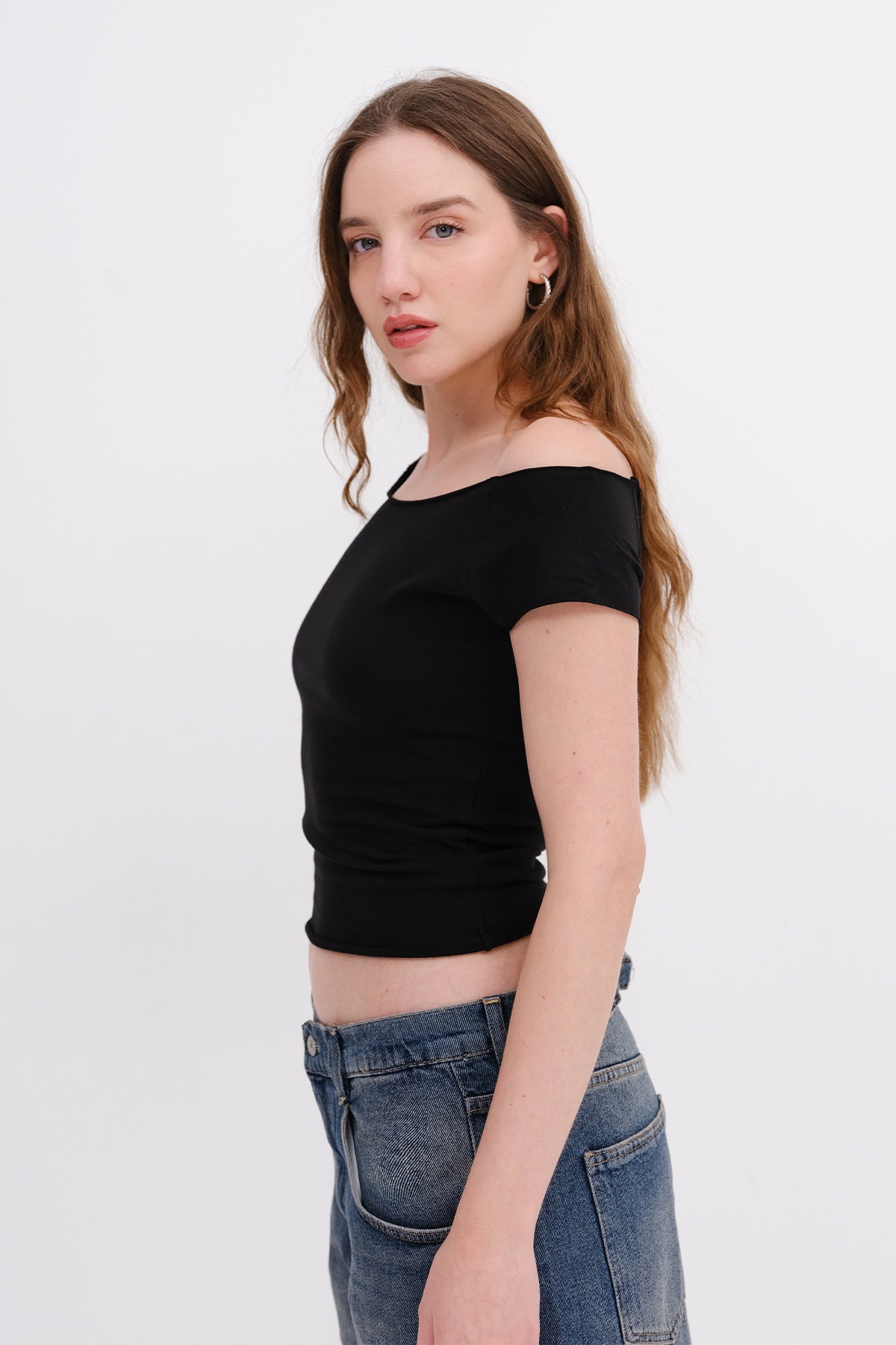 Black_Boat-Neck-Basic-T-shirt-addax