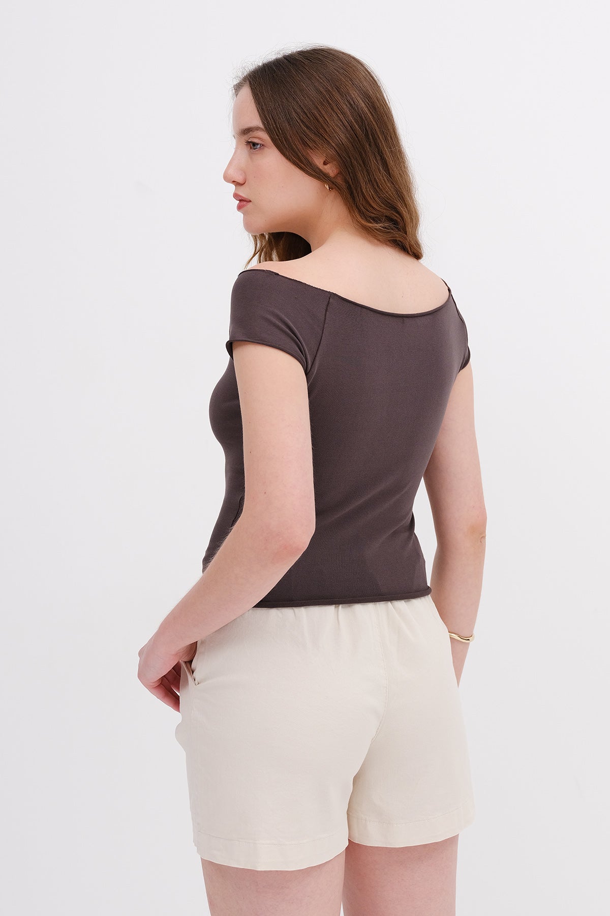 Soft-Brown_Boat-Neck-Basic-T-shirt-addax
