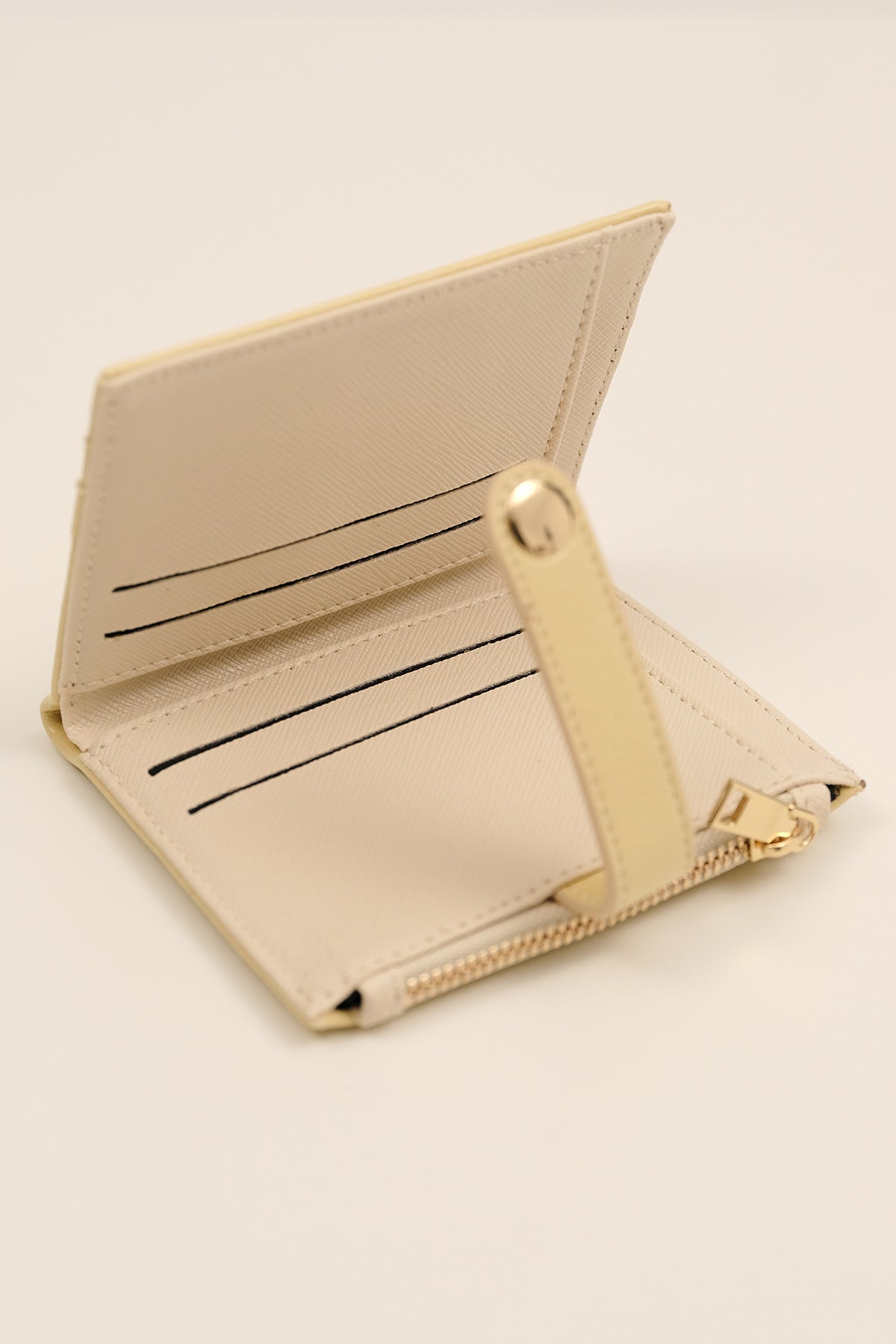 Light-Yellow_Card-Holder-Wallet-addax
