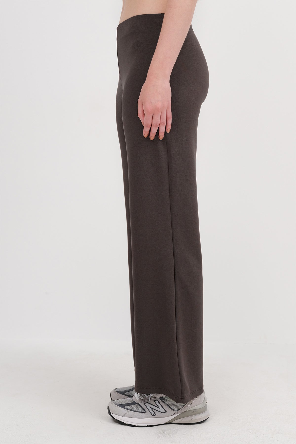 Bitter-Coffee_Modal-Wide-Leg-Trousers-addax