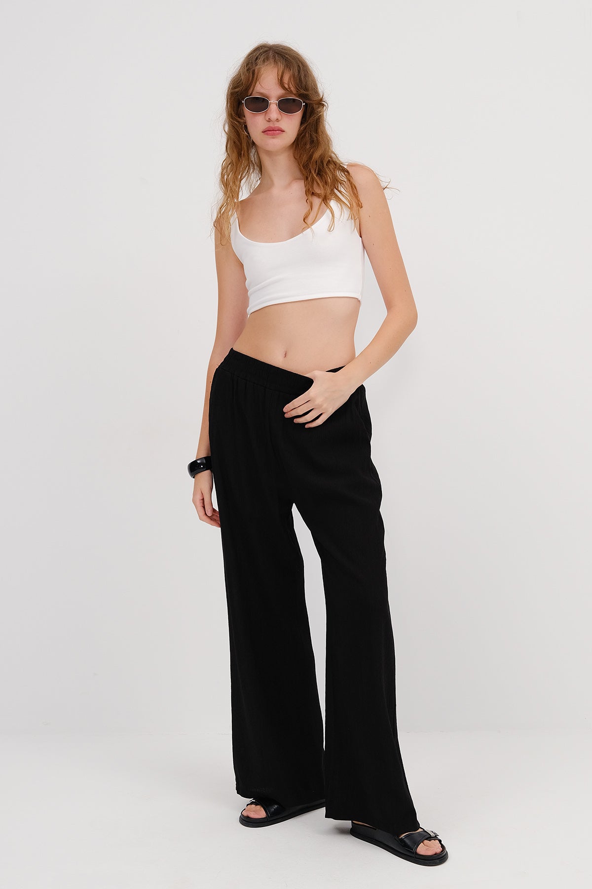 Black_Elastic-Waist-Wide-Leg-Trousers-addax