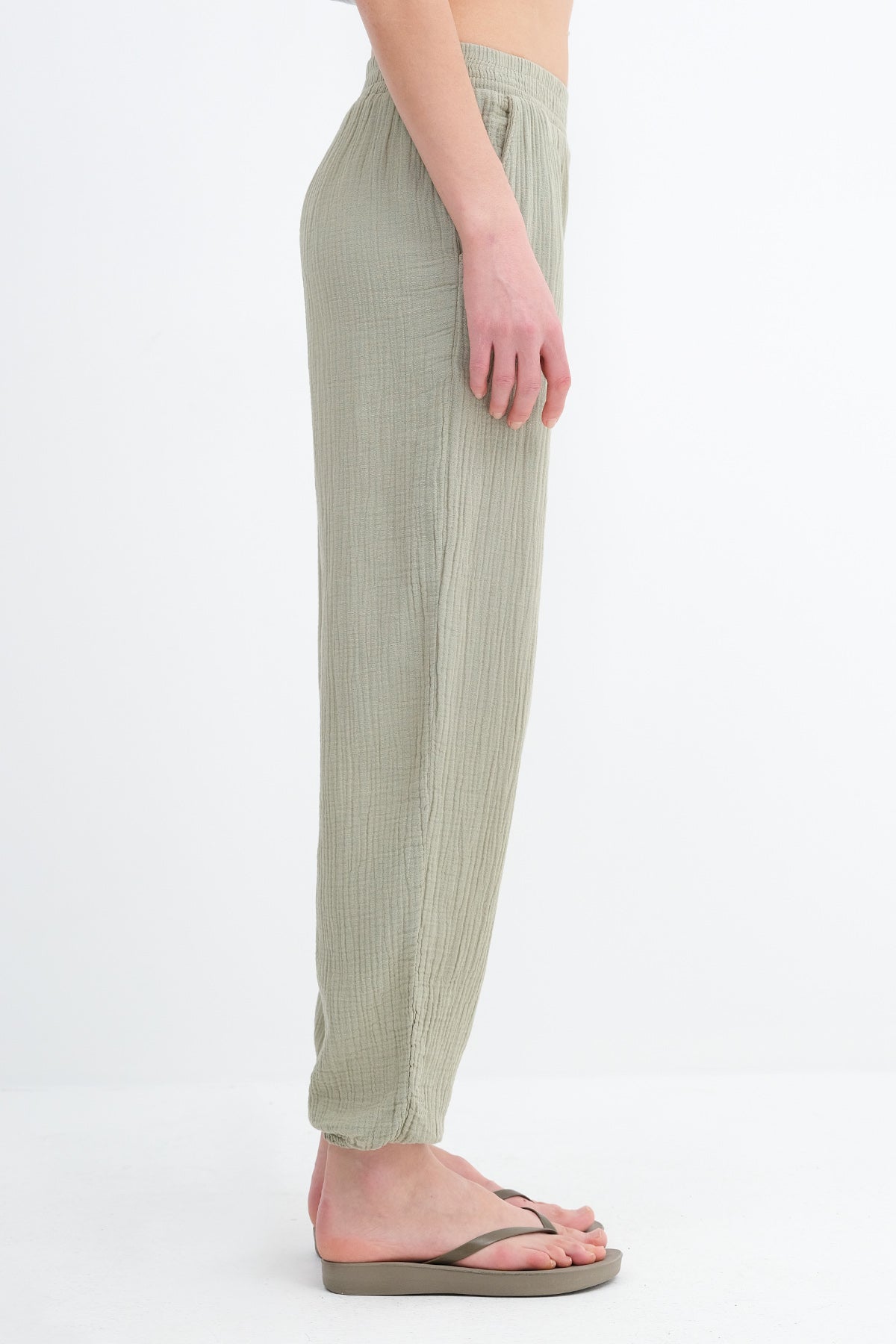 Oil-Green_Jogger-Pants-with-Elastic-addax