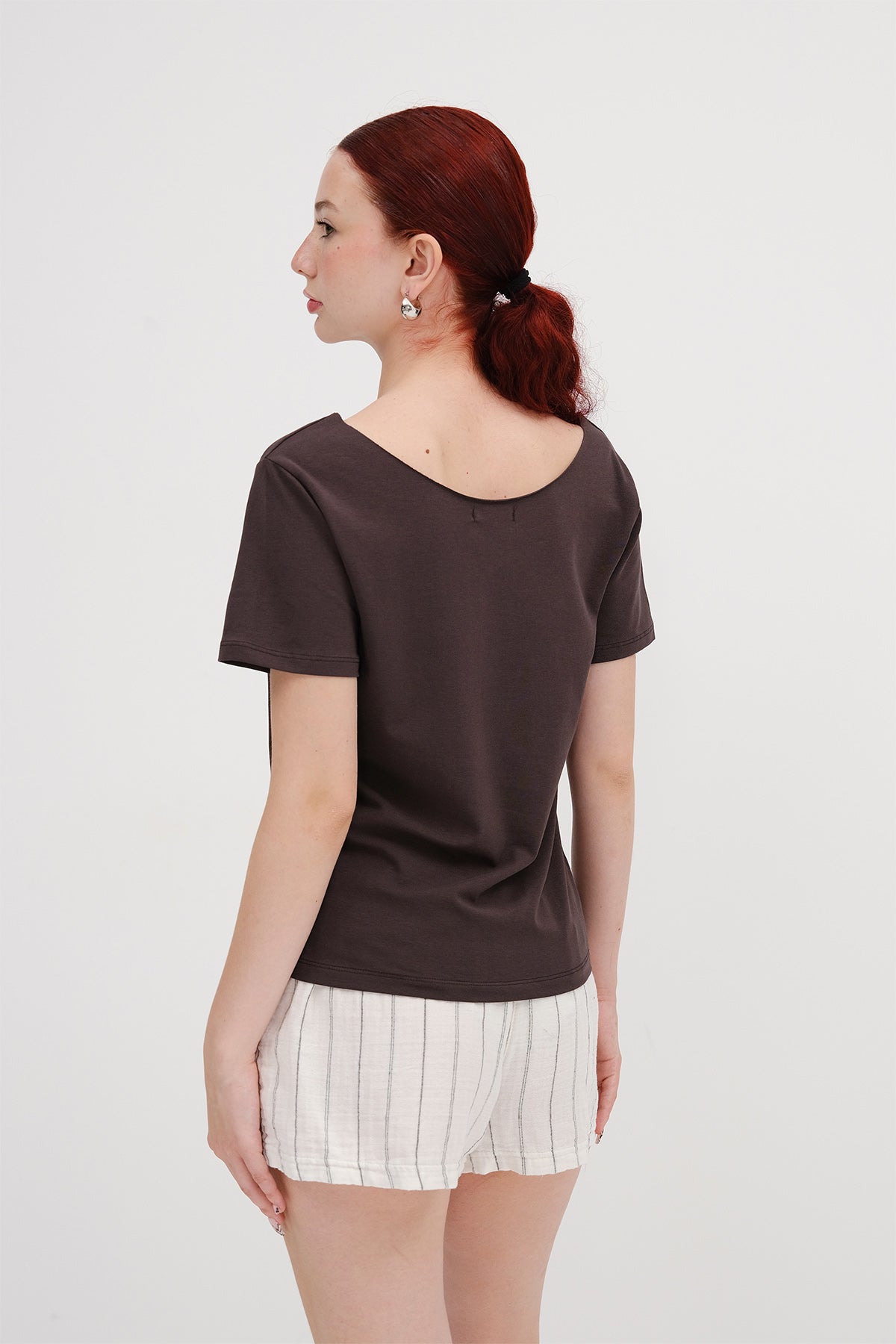 Soft-Brown_Boat-Neck-Basic-T-shirt-addax
