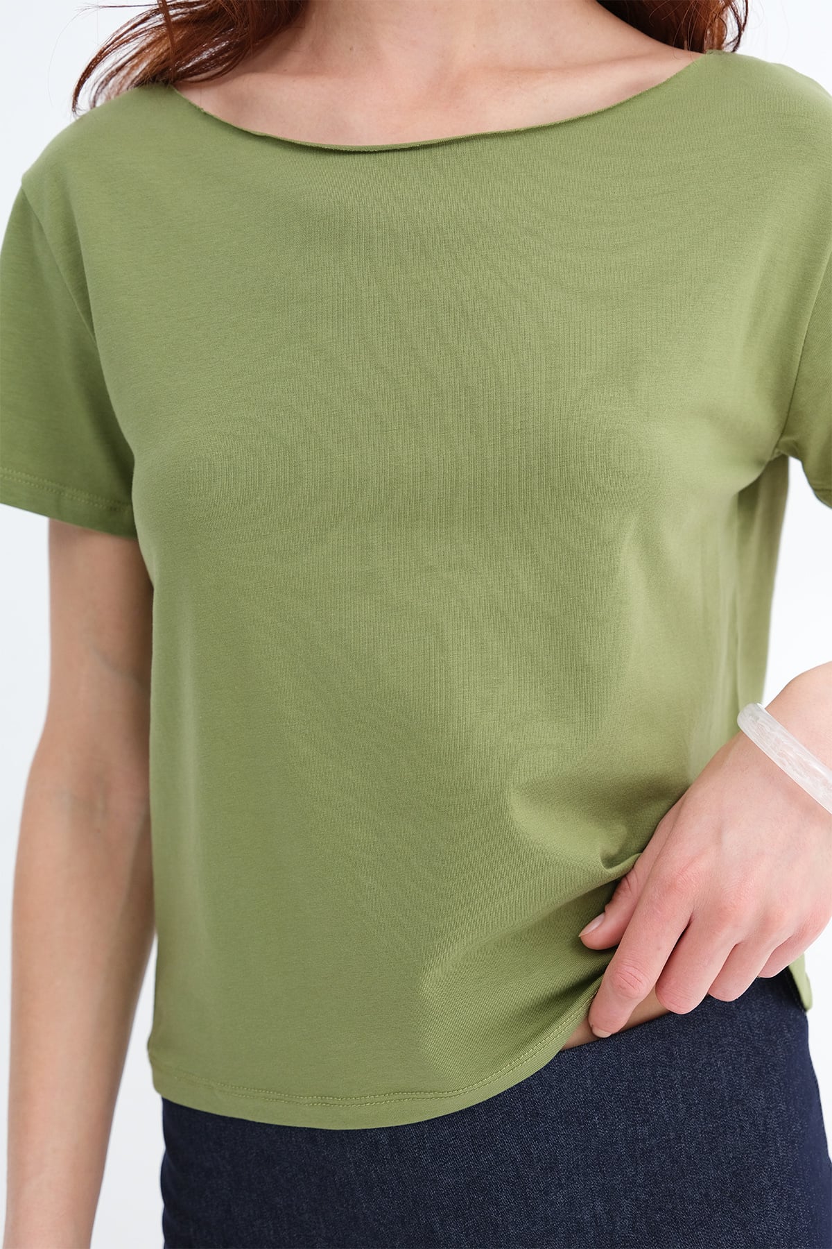 Matcha_Boat-Neck-Basic-T-shirt-addax
