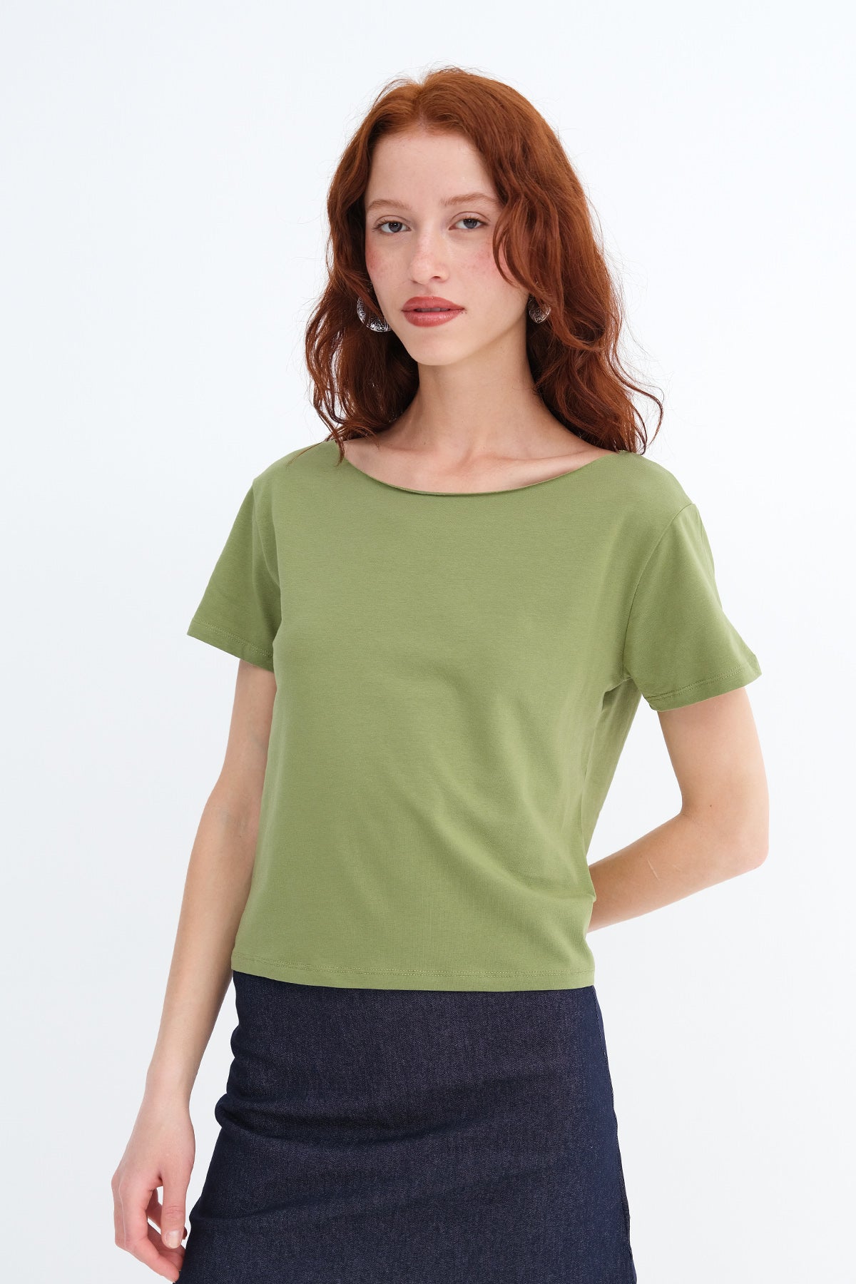 Matcha_Boat-Neck-Basic-T-shirt-addax