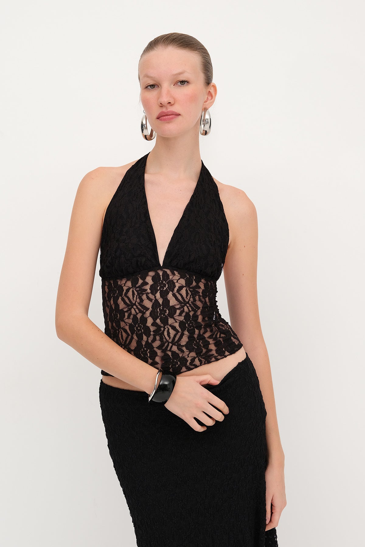 Black_Halter-Neck-Lace-Blouse-addax