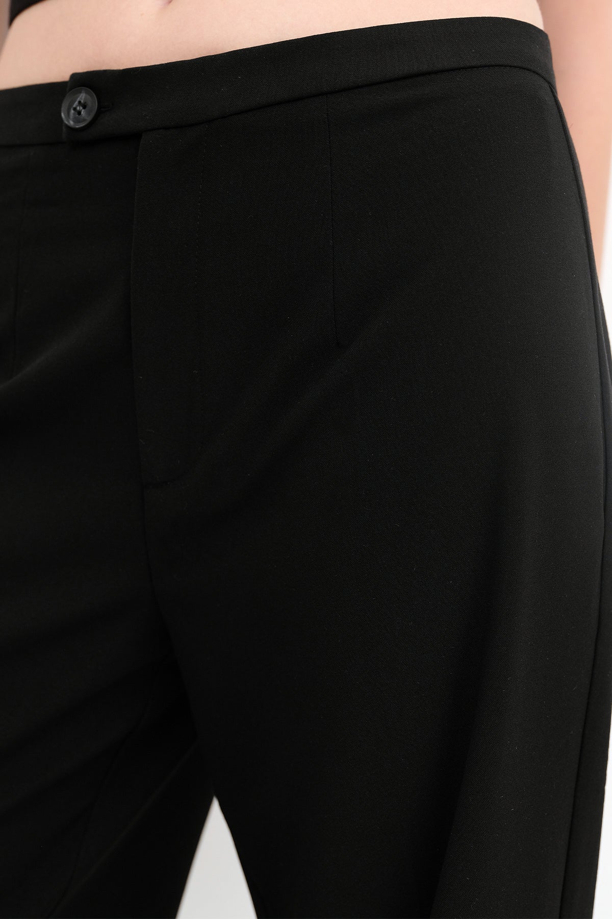 Black_Buttoned-Wide-Leg-Trousers-addax