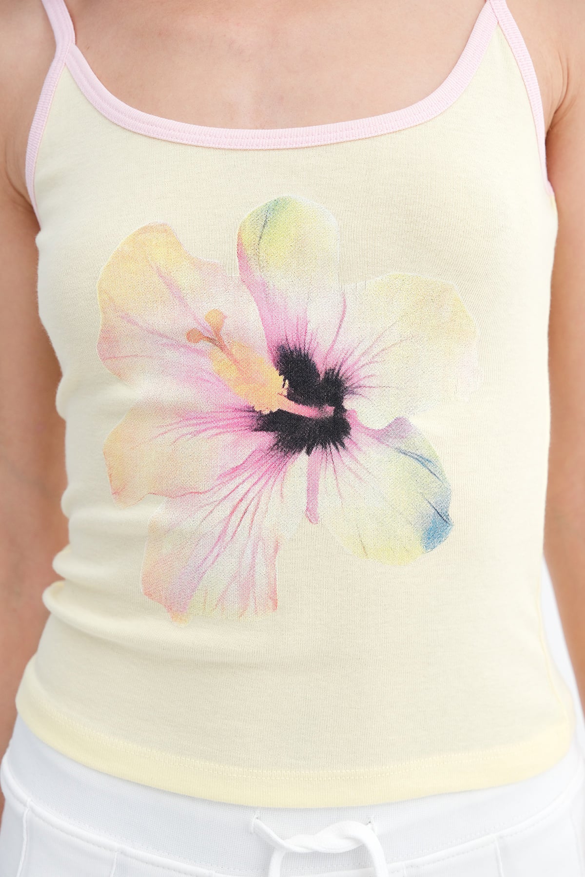 Light-Yellow_Floral-Print-Tank-Top-addax