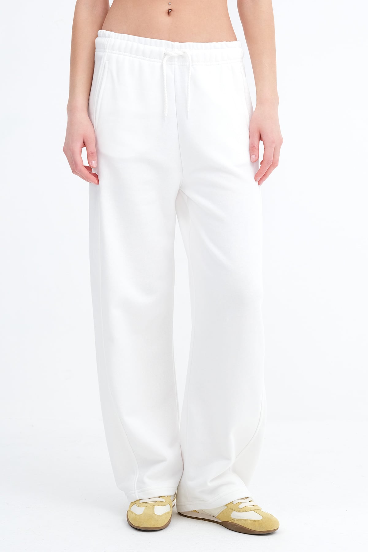 Ecru_Wide-Leg-Sweatpants-with-Pockets-addax
