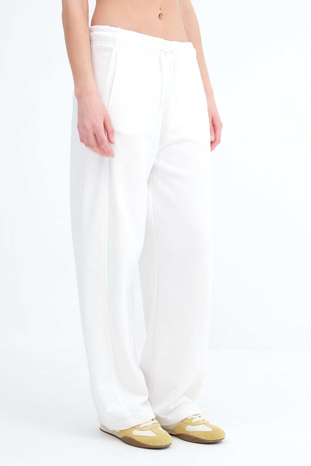 Ecru_Wide-Leg-Sweatpants-with-Pockets-addax
