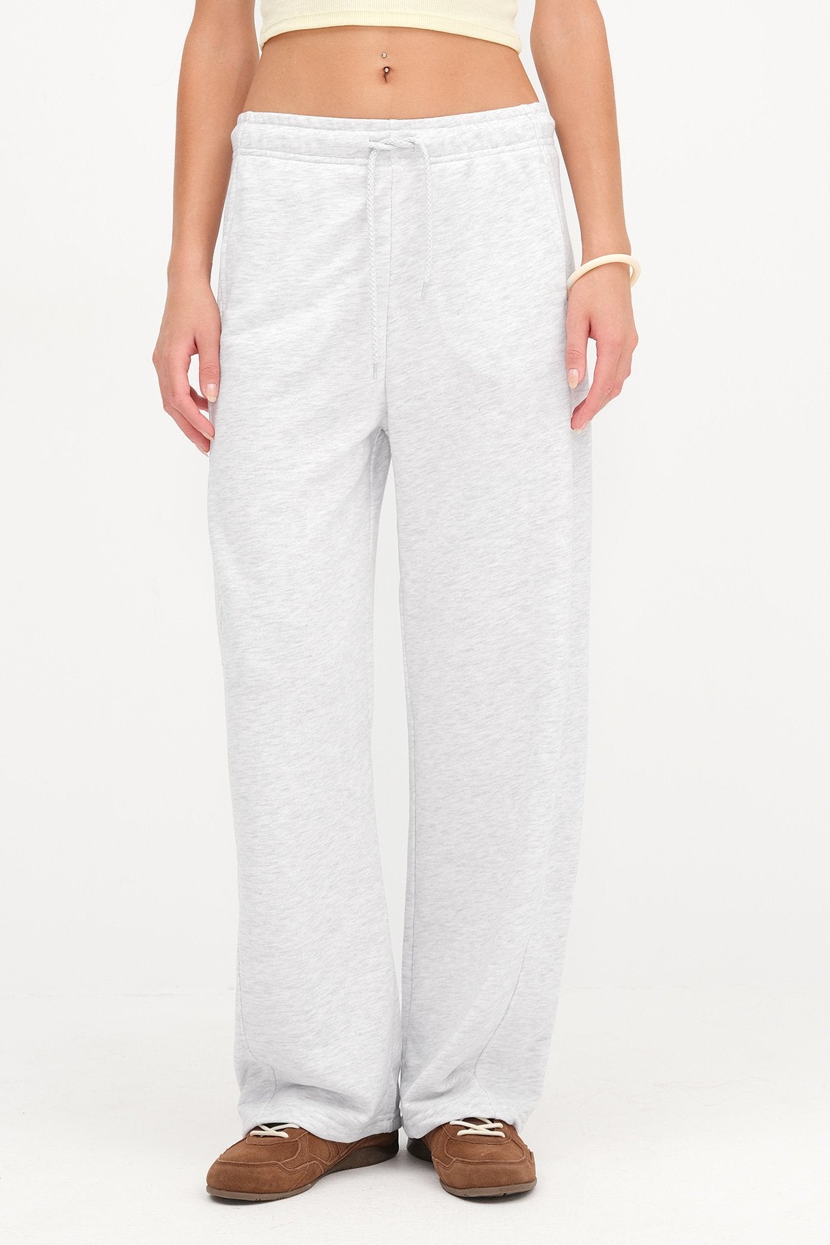 Snow-Melange_Wide-Leg-Sweatpants-with-Pockets-addax