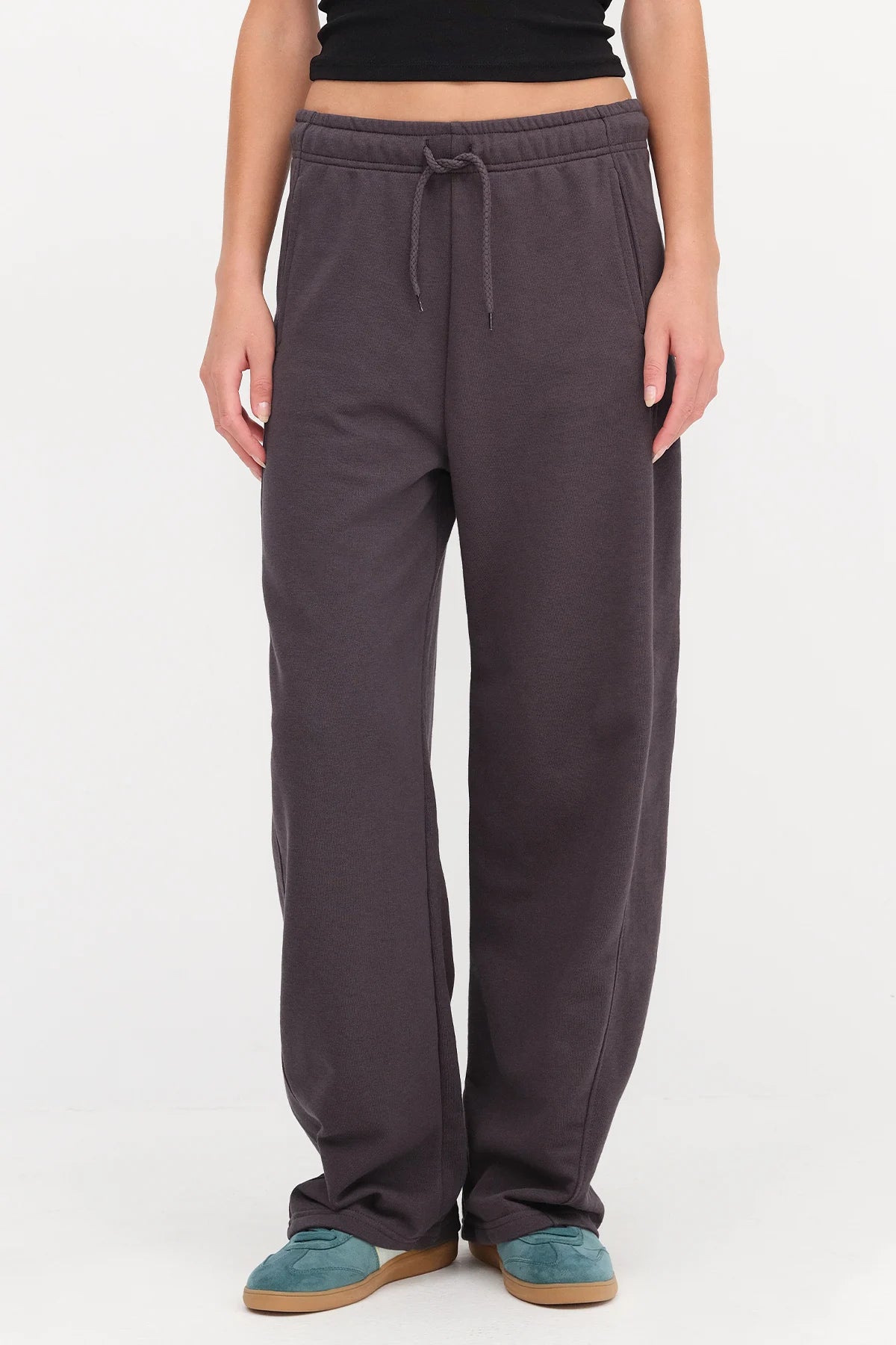 Soft-Brown_Wide-Leg-Sweatpants-with-Pockets-addax