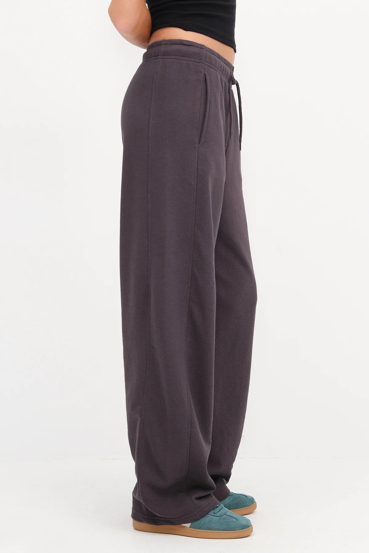 Soft-Brown_Wide-Leg-Sweatpants-with-Pockets-addax