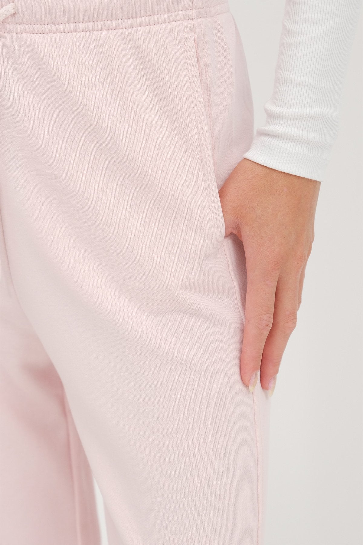 Lotus_Wide-Leg-Sweatpants-with-Pockets-addax