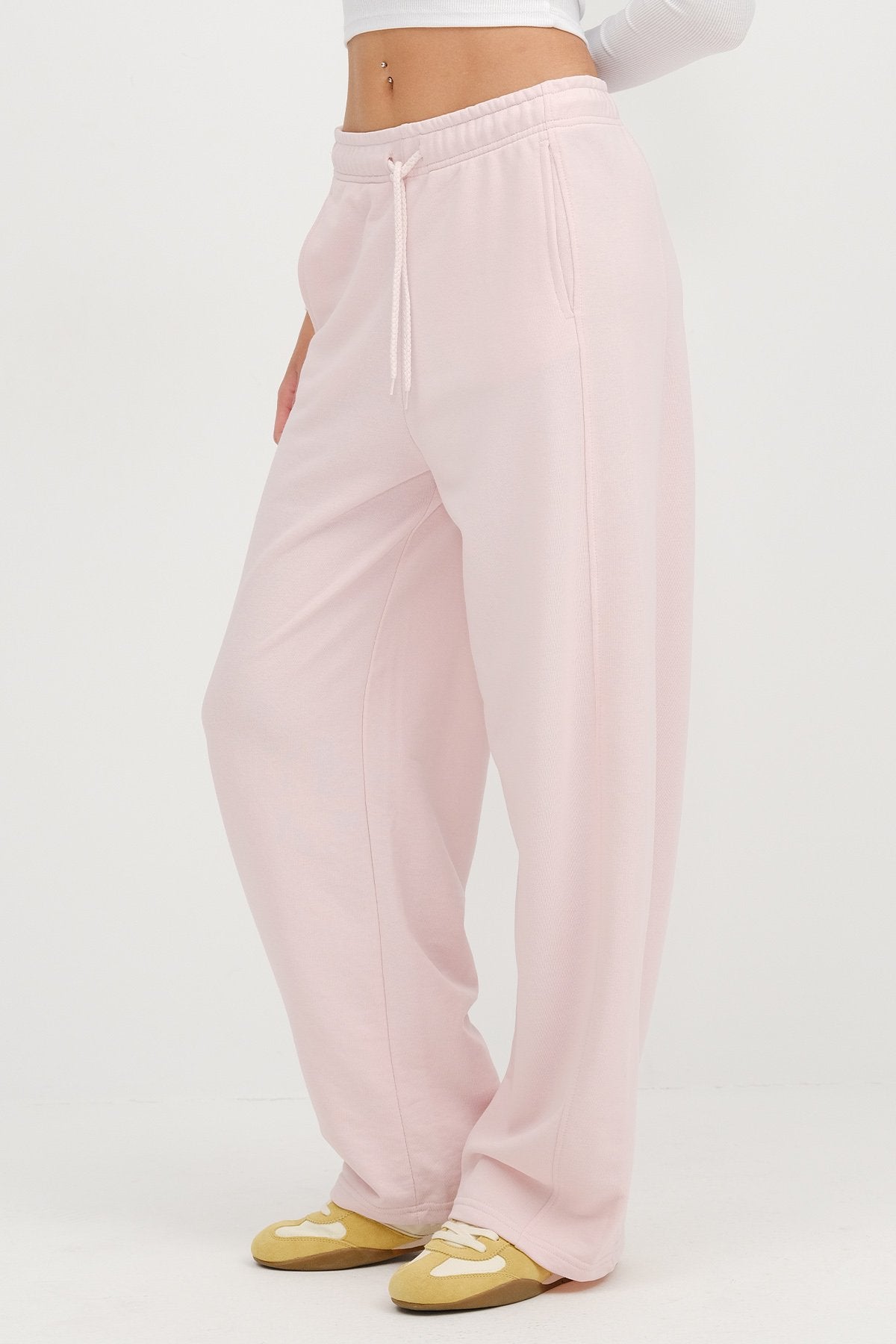 Lotus_Wide-Leg-Sweatpants-with-Pockets-addax