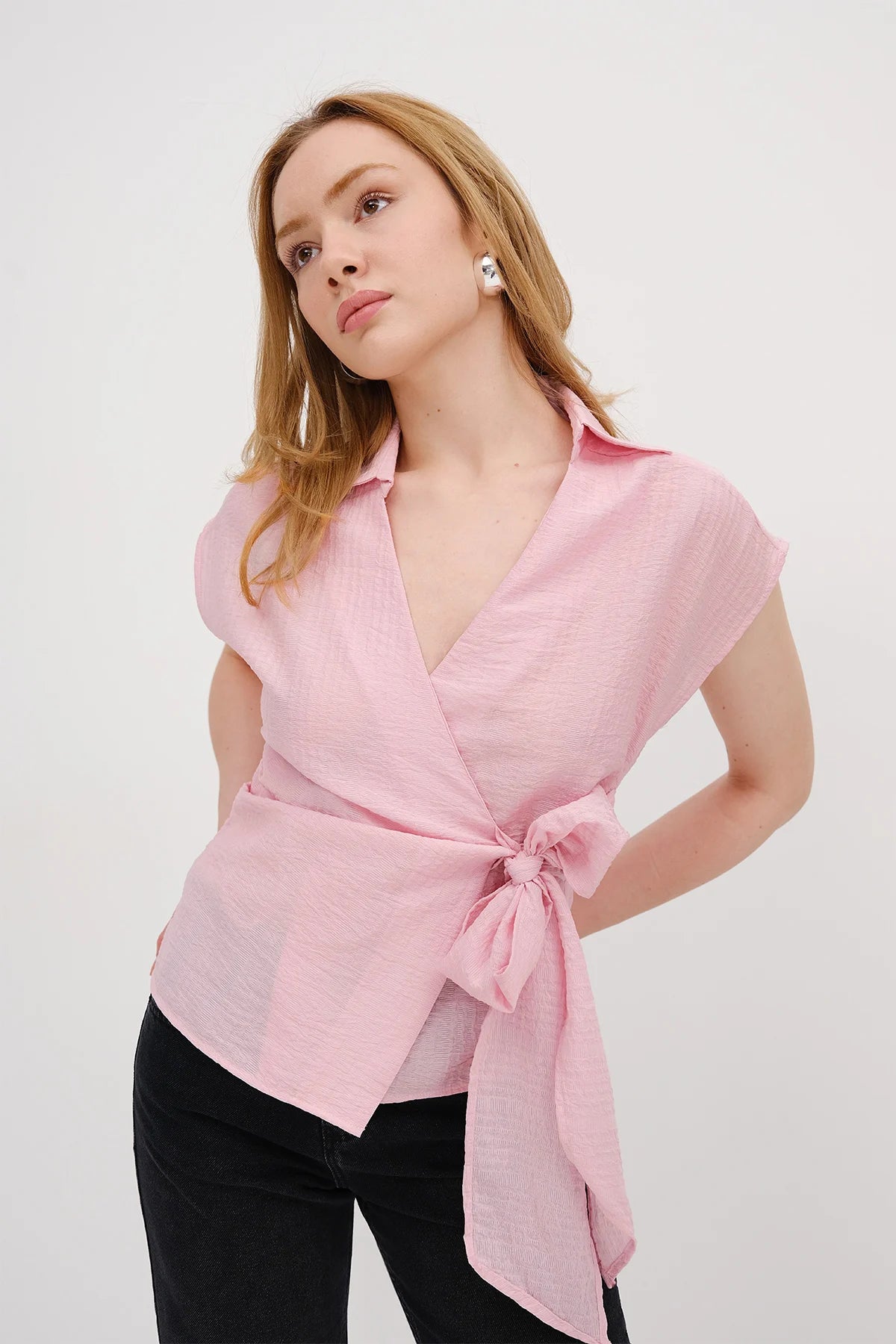 Lotus_Sleeveless-Tie-Front-Shirt-addax