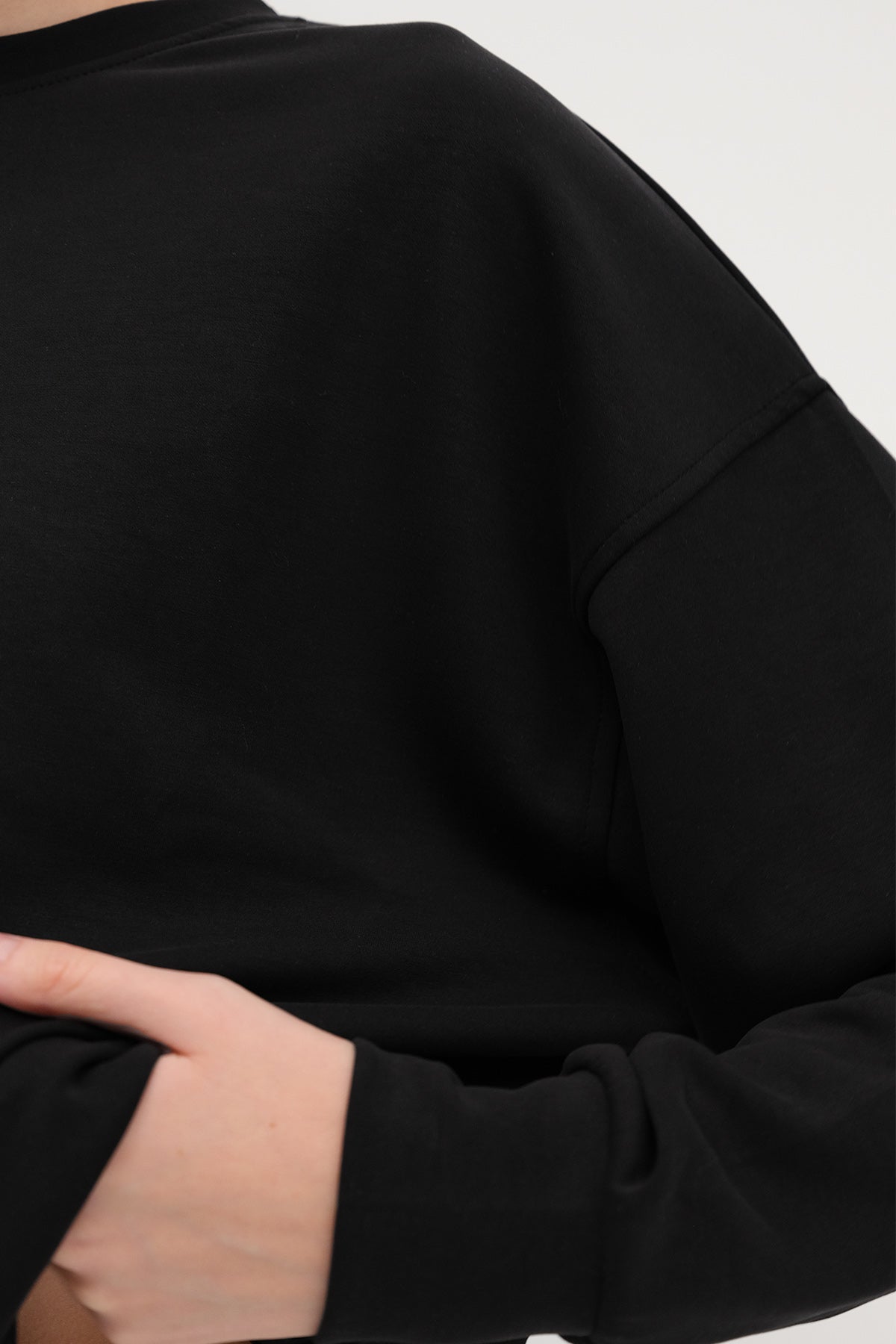 Black_Crew-Neck-Modal-Sweatshirt-addax