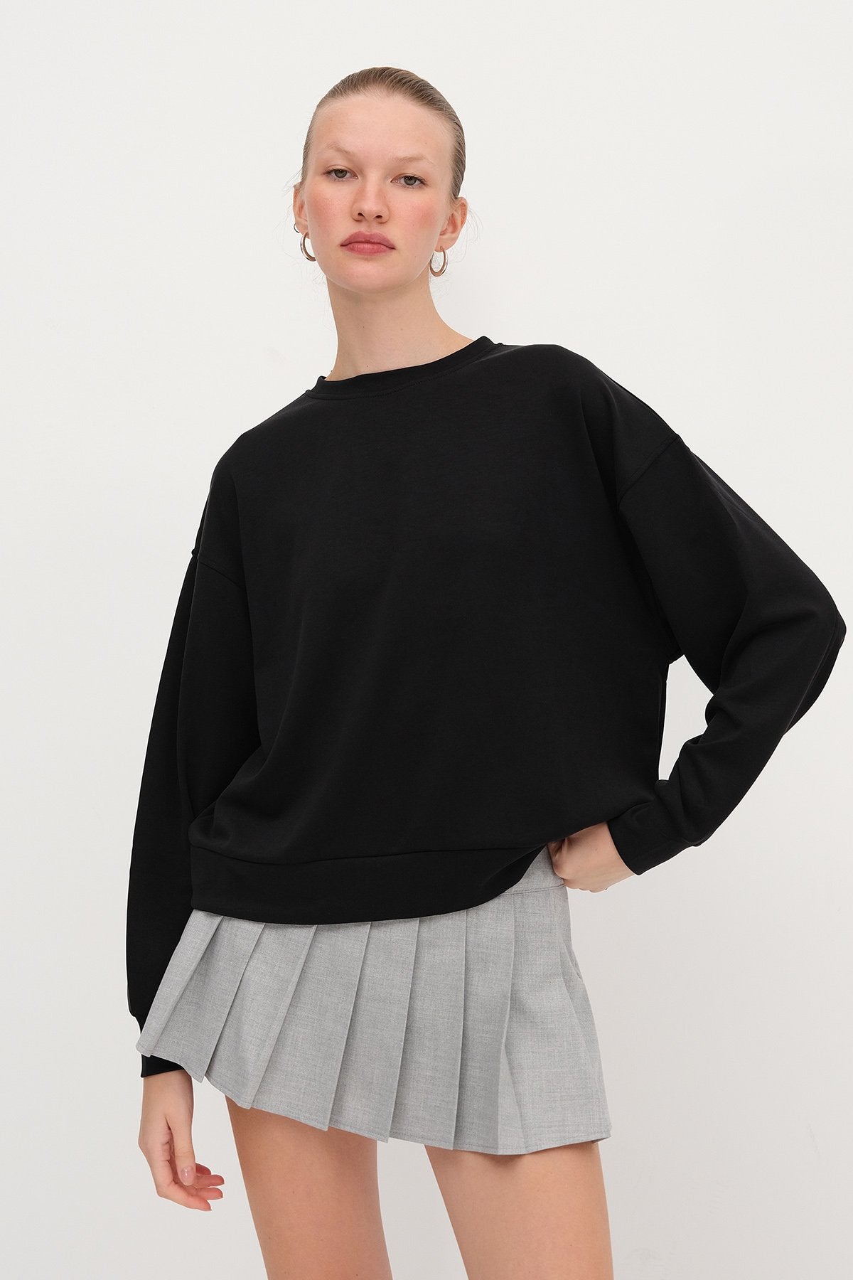 Black_Crew-Neck-Modal-Sweatshirt-addax