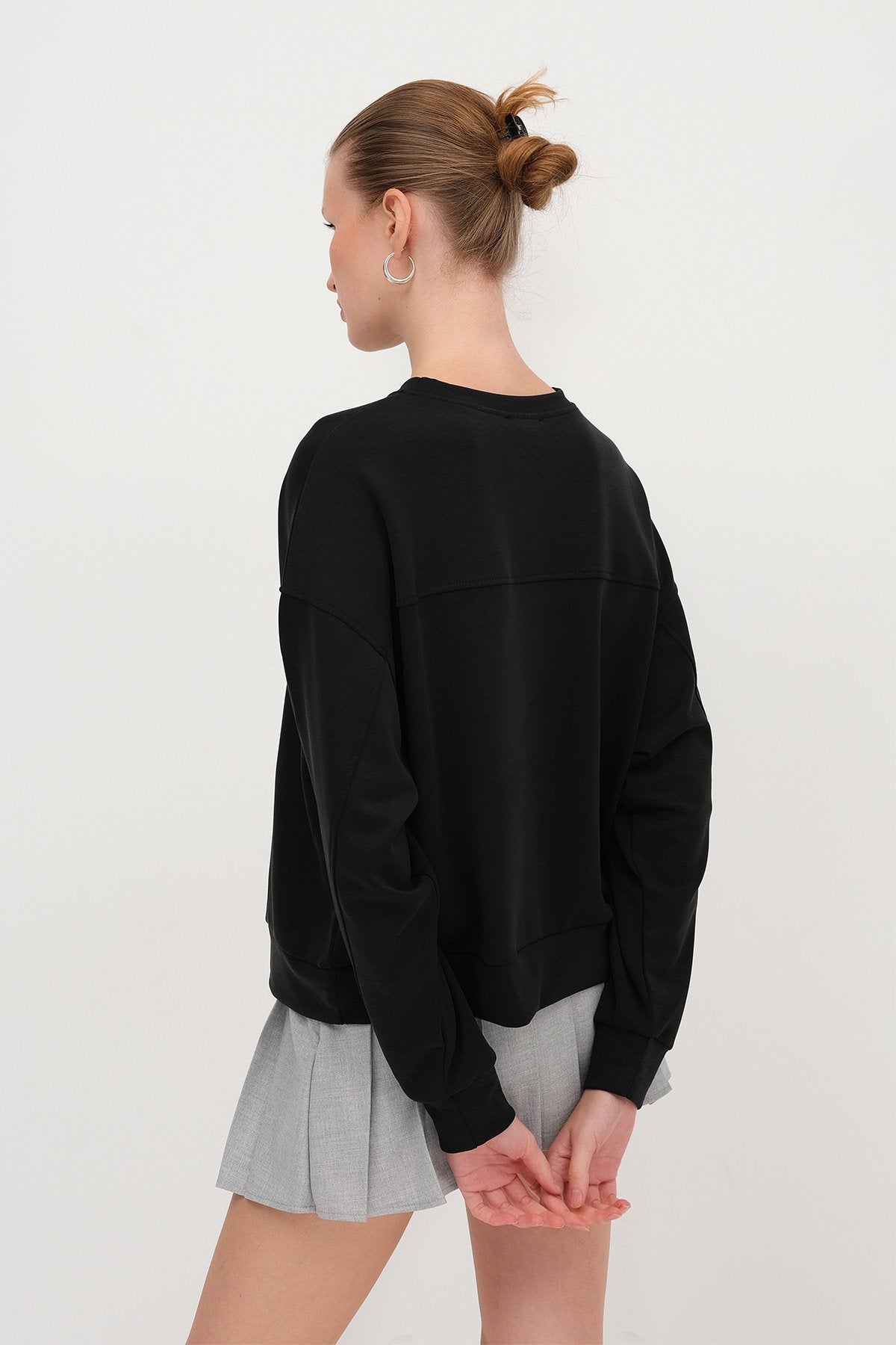 Black_Crew-Neck-Modal-Sweatshirt-addax