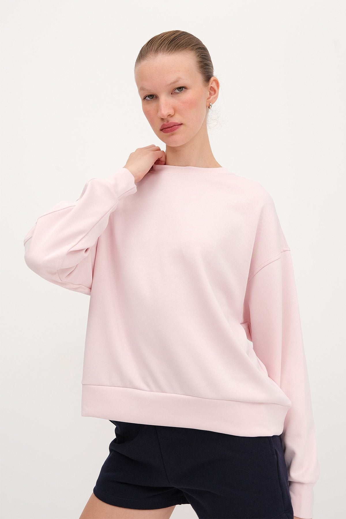 Lotus_Crew-Neck-Modal-Sweatshirt-addax