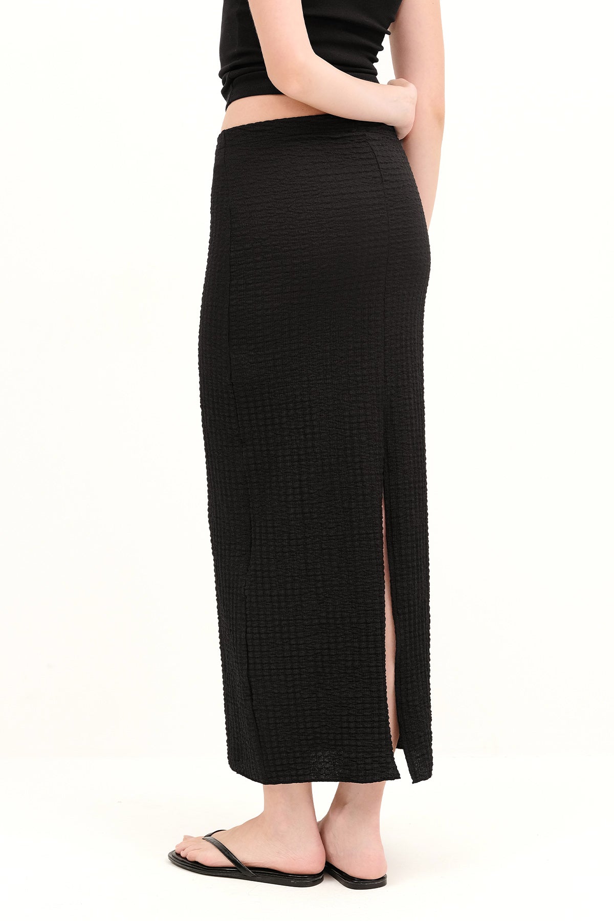 Black_Textured-Midi-Skirt-addax