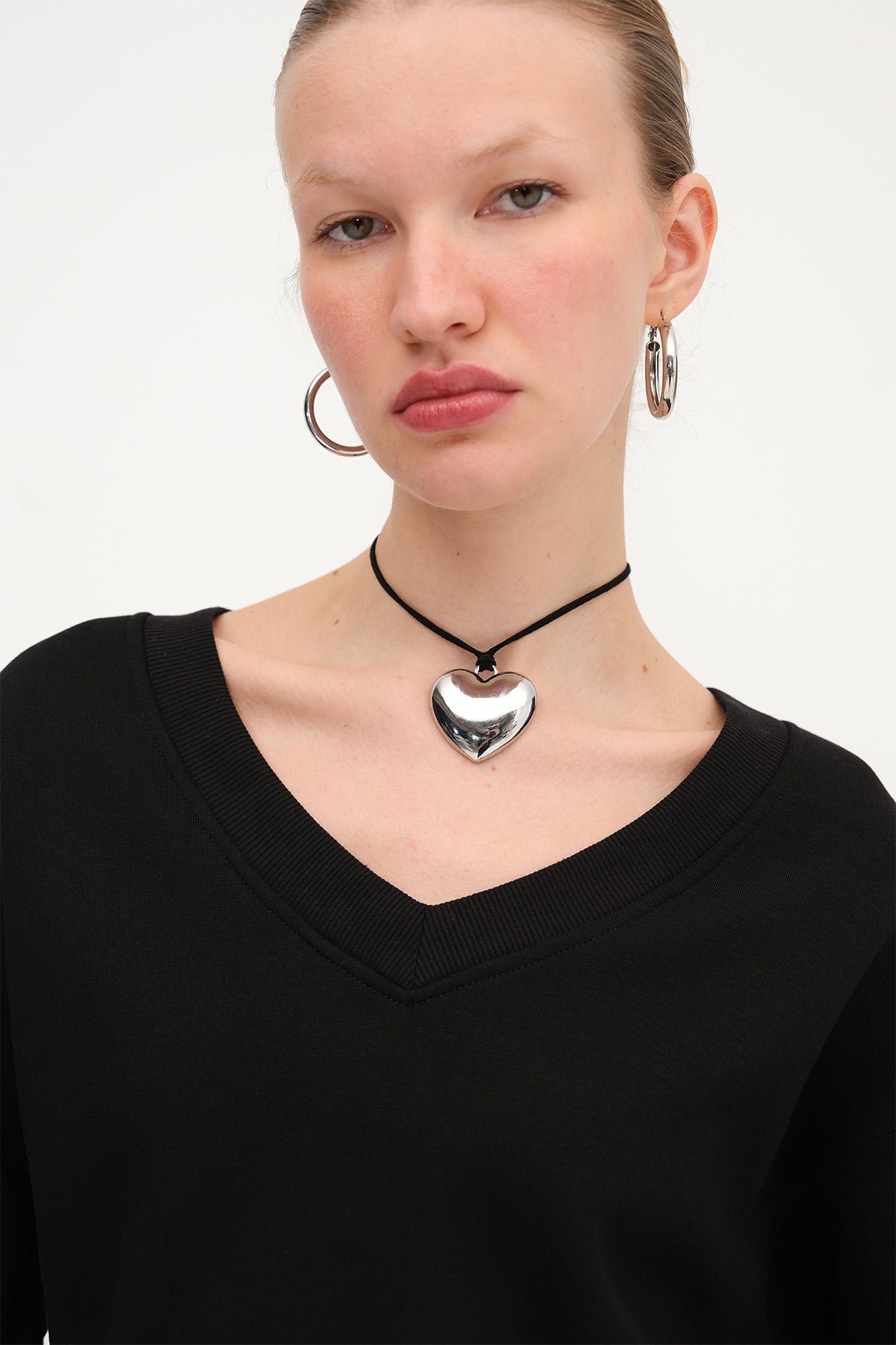 Black_V-Neck-Fleece-Lined-Sweatshirt-addax