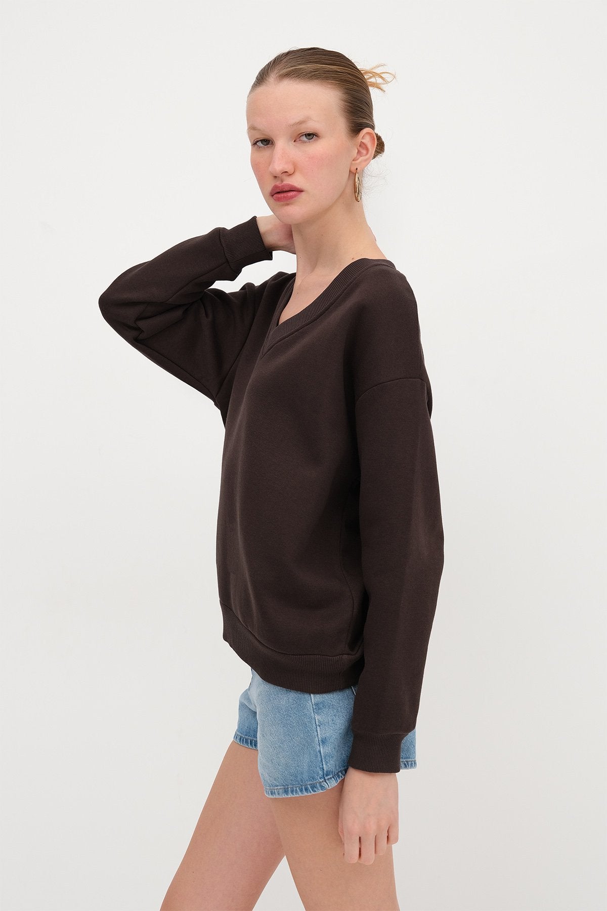 Bitter-Coffee_V-Neck-Fleece-Lined-Sweatshirt-addax