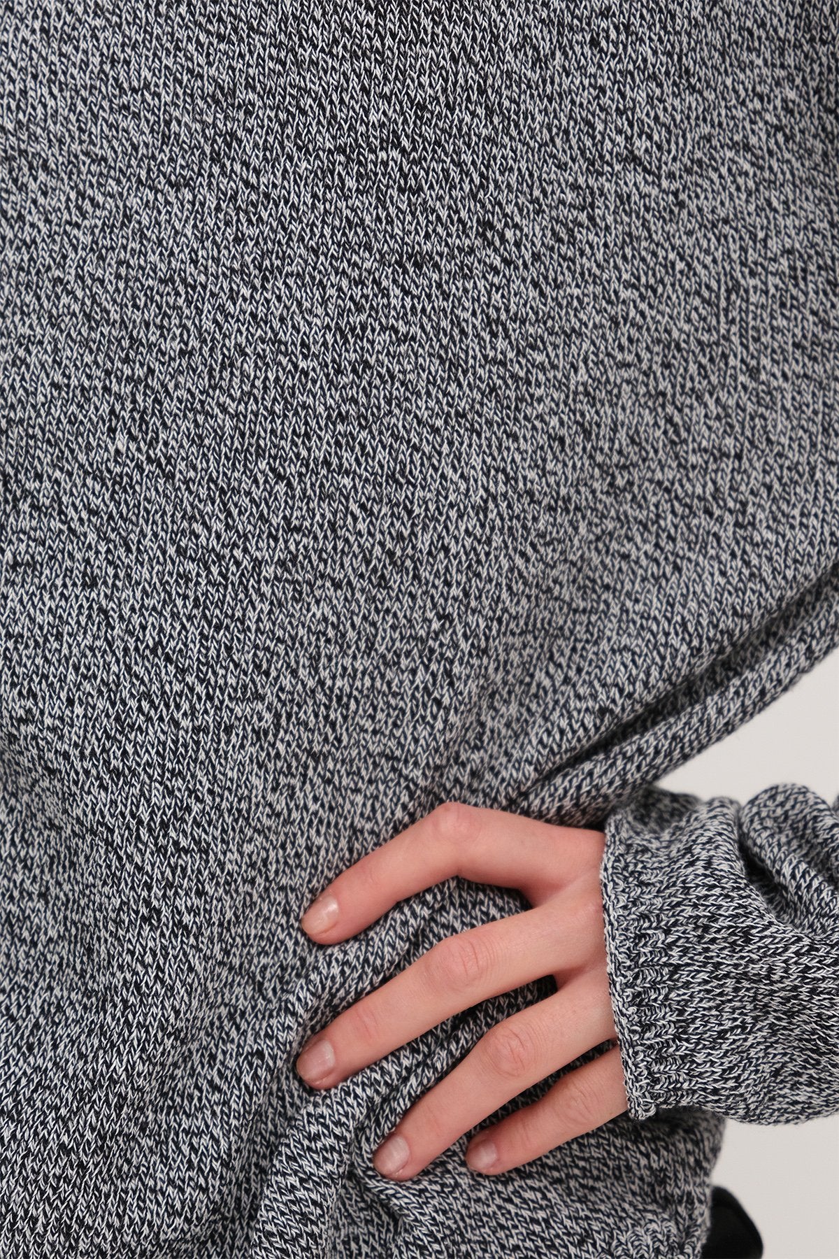 Black---White_Boat-Neck-Knit-Sweater-addax