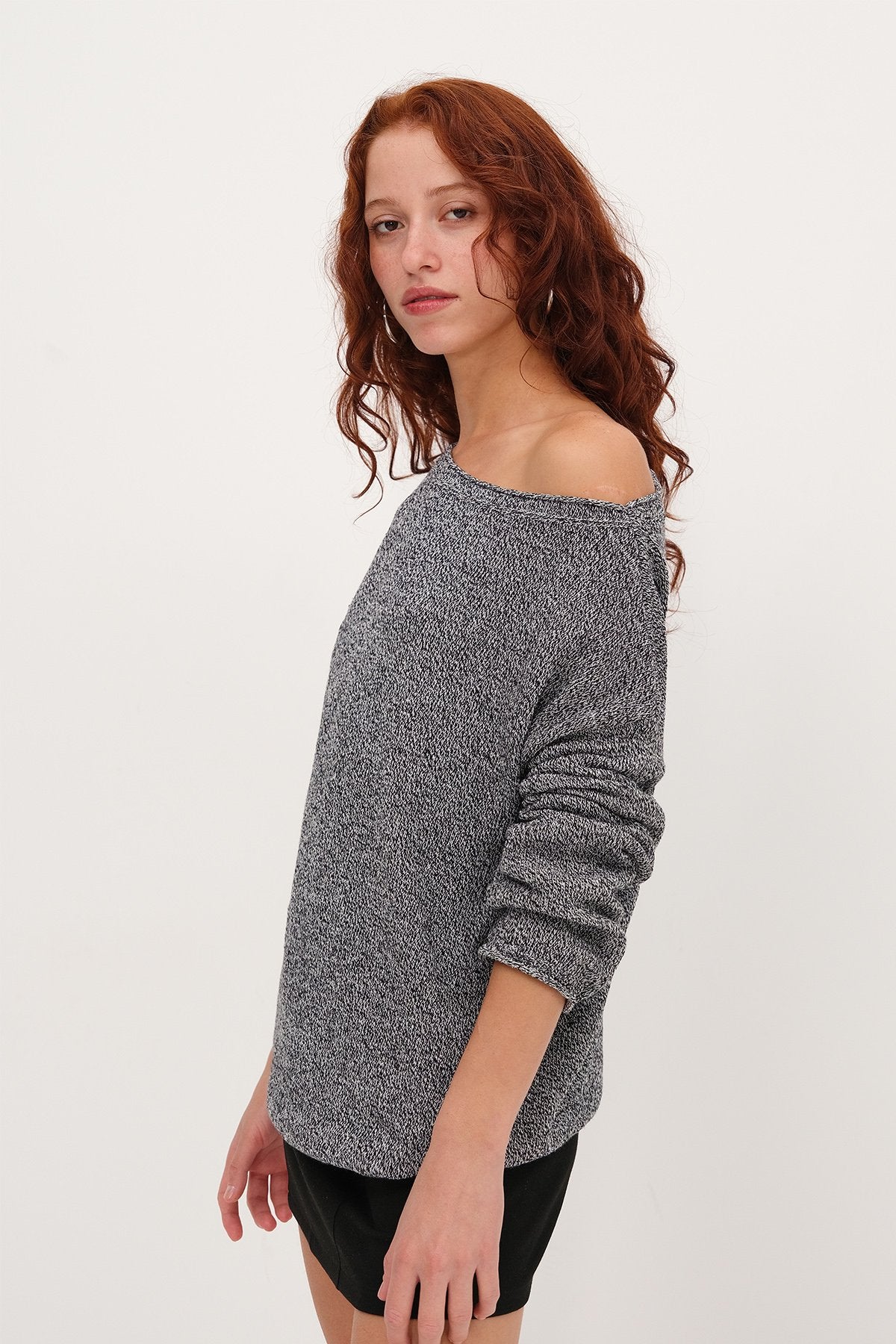 Black---White_Boat-Neck-Knit-Sweater-addax