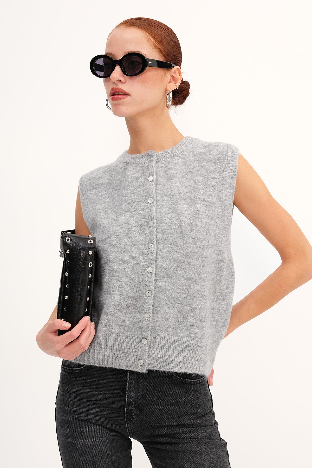 Grey_Buttoned-Knit-Vest-addax