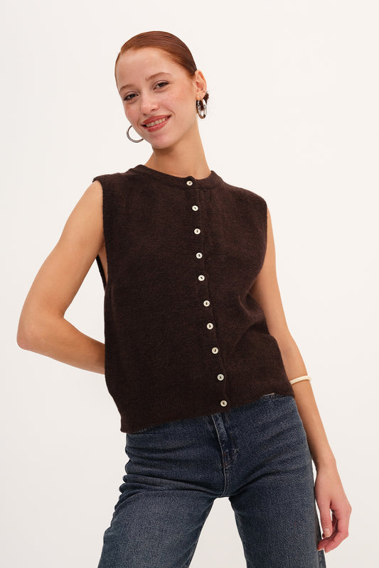 Bitter-Coffee_Buttoned-Knit-Vest-addax