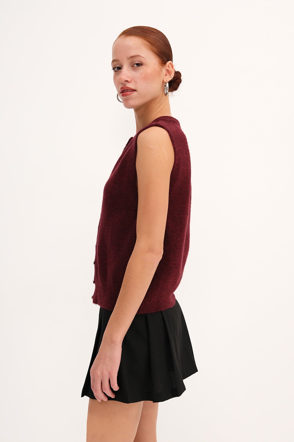 Light-Burgundy_Buttoned-Knit-Vest-addax