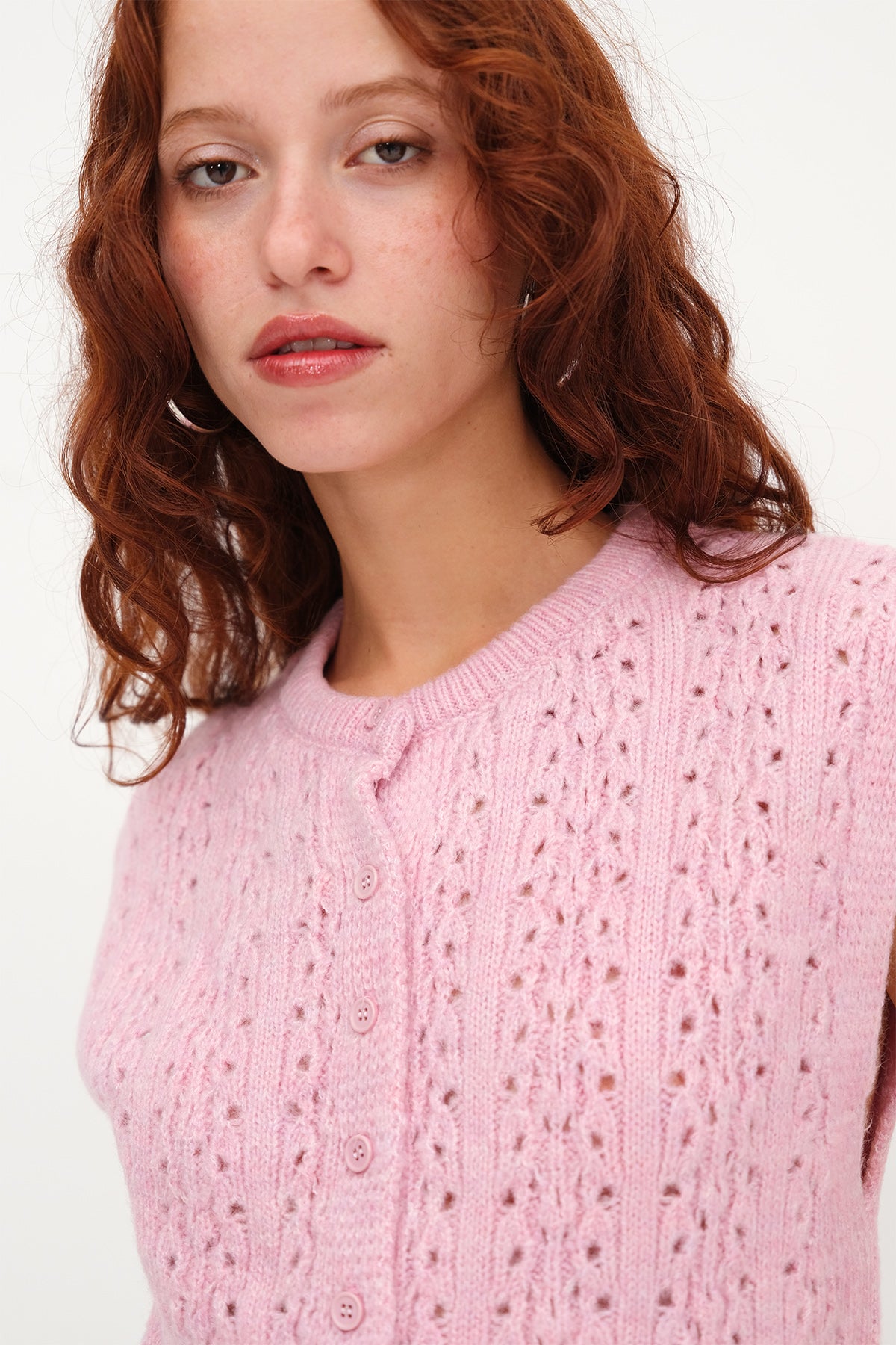 Begonia_Buttoned-Knit-Vest-addax