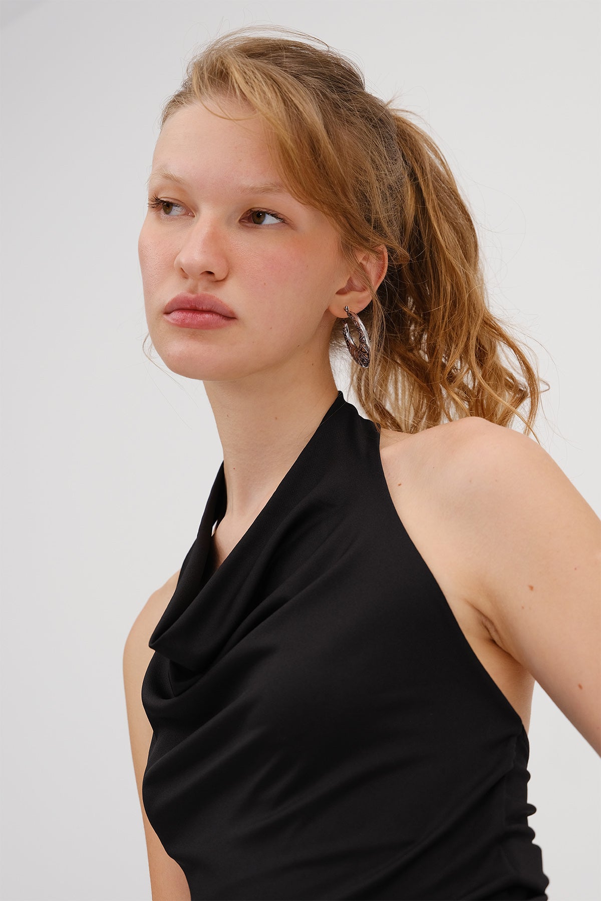 Black_Backless-Blouse-addax