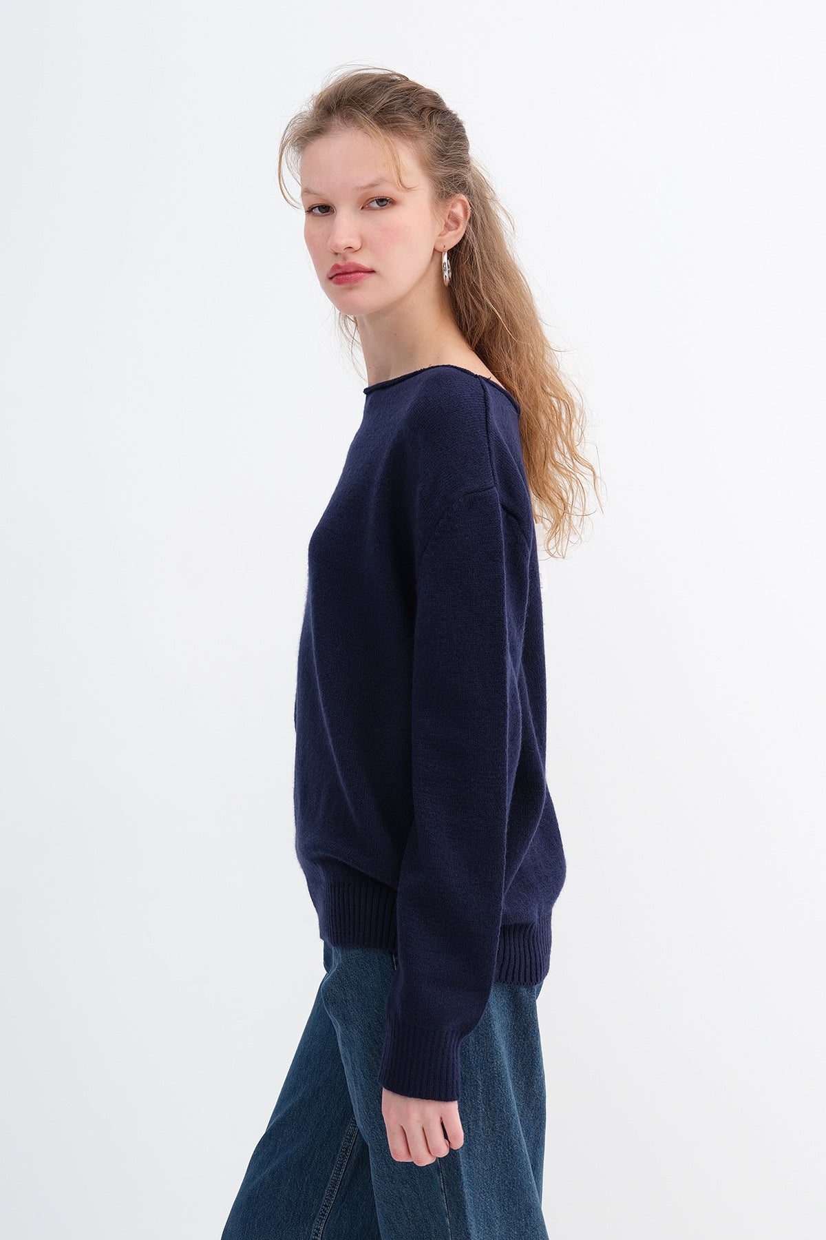 Night-Blue_Boat-Neck-Knit-Sweater-addax