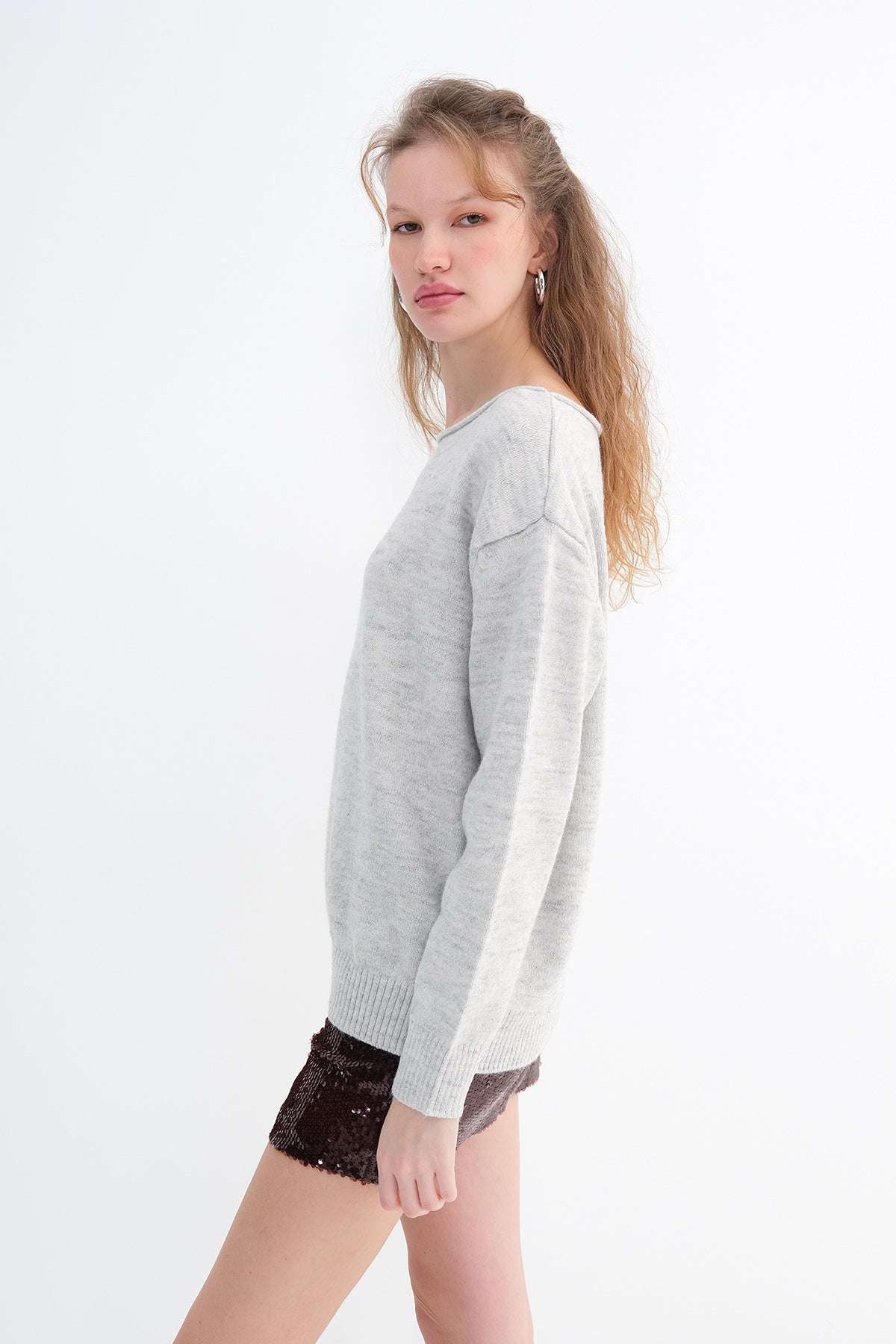 Snow-Melange_Boat-Neck-Knit-Sweater-addax