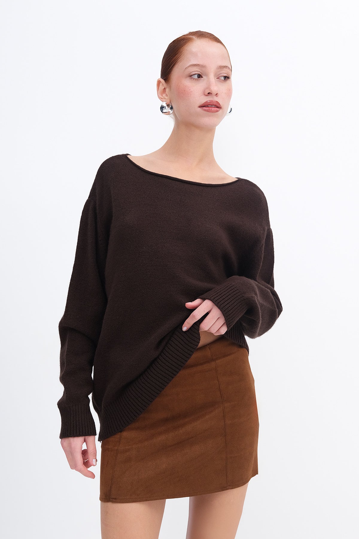 Bitter-Coffee_Boat-Neck-Knit-Sweater-addax
