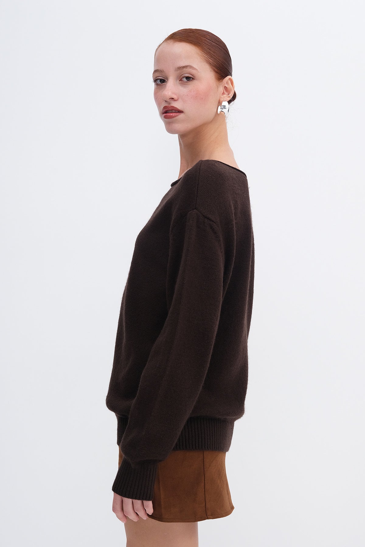 Bitter-Coffee_Boat-Neck-Knit-Sweater-addax