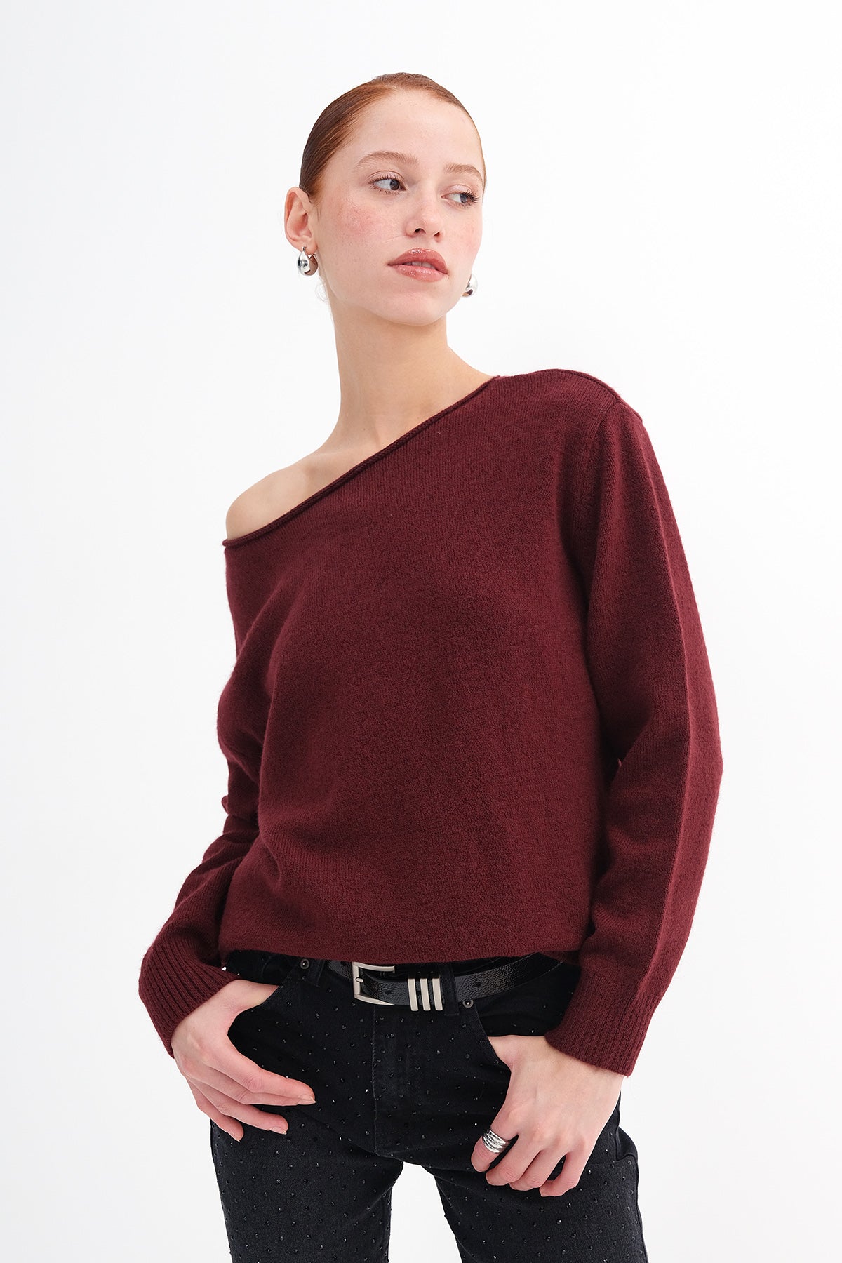 Light-Burgundy_Boat-Neck-Knit-Sweater-addax