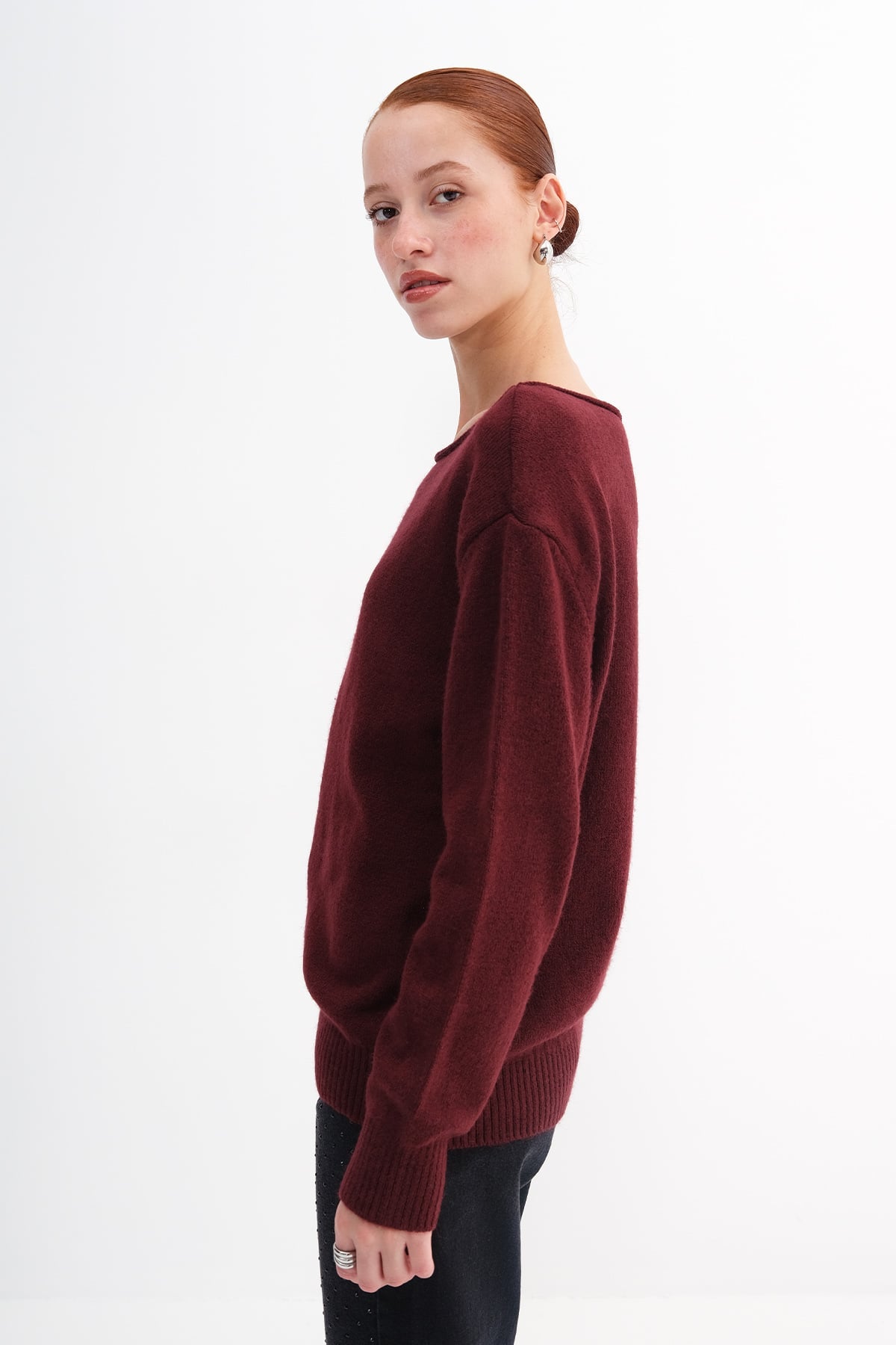Light-Burgundy_Boat-Neck-Knit-Sweater-addax