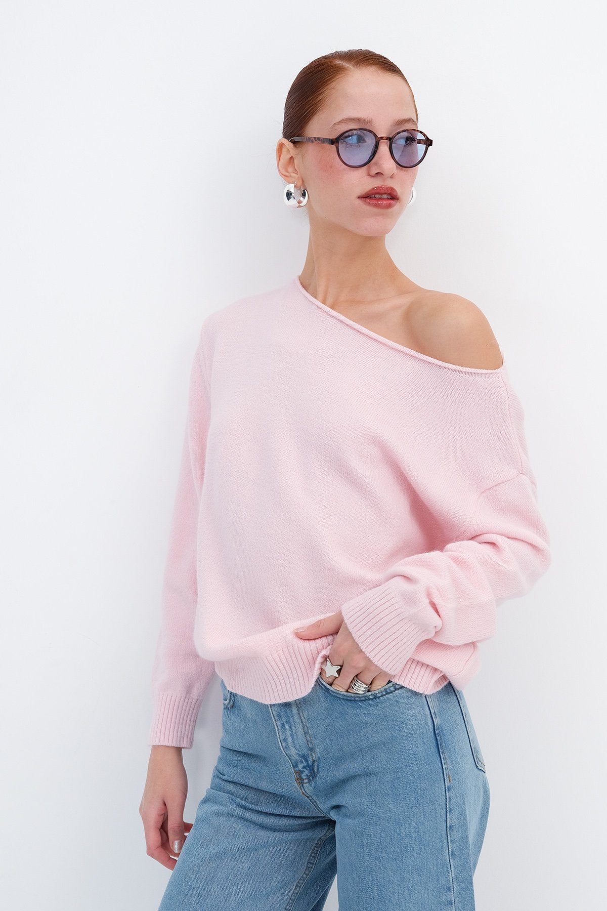 Lotus_Boat-Neck-Knit-Sweater-addax