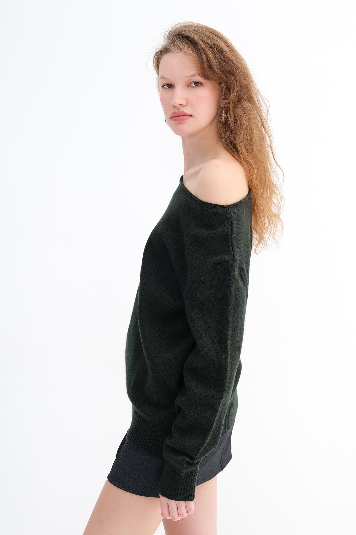 Sapphire_Boat-Neck-Knit-Sweater-addax