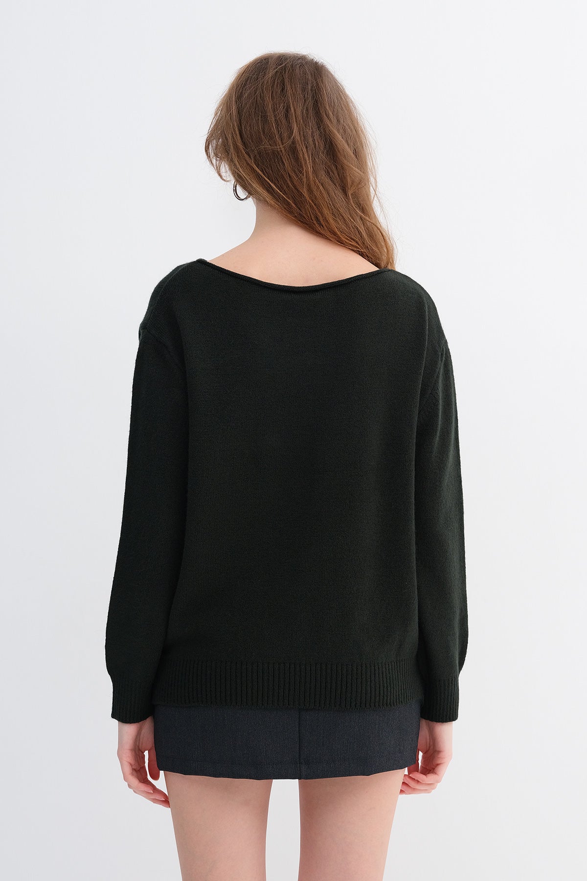 Sapphire_Boat-Neck-Knit-Sweater-addax
